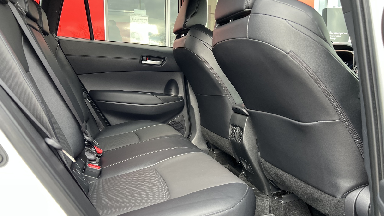 Toyota COROLLA CROSS 2024 року, Універсал, Тойота Центр Вінниця "Преміум Мотор", м.Вінниця | Фото № 7 Toyota COROLLA CROSS 2024 року з пробігом 3003 км, Універсал, Тойота Центр Вінниця "Преміум Мотор", м.Вінниця - 1638000 ГРН | Фото № 7