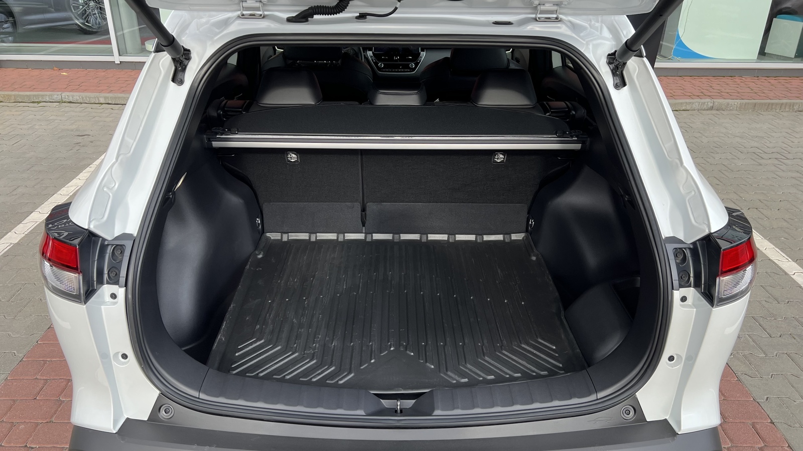 Toyota COROLLA CROSS 2024 року, Універсал, Тойота Центр Вінниця "Преміум Мотор", м.Вінниця | Фото № 10 Toyota COROLLA CROSS 2024 року з пробігом 3003 км, Універсал, Тойота Центр Вінниця "Преміум Мотор", м.Вінниця - 1638000 ГРН | Фото № 10