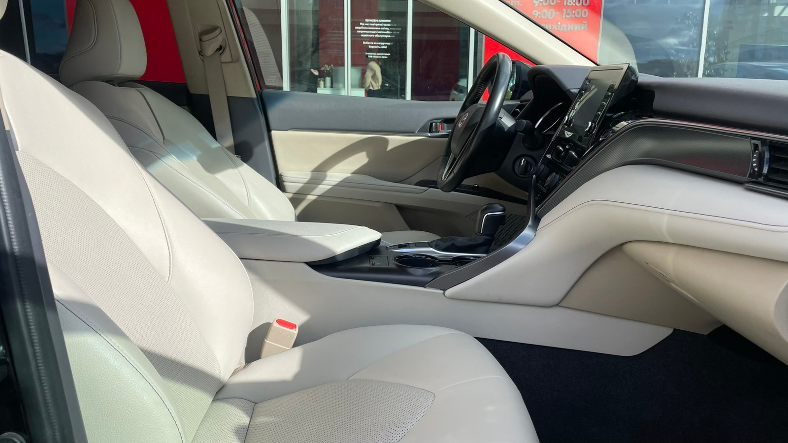 Toyota CAMRY 2021 року, Седан, Тойота Центр Івано-Франківськ "Класик-Авто", м.Івано-Франківськ | Фото № 6 Toyota CAMRY 2021 року з пробігом 38480 км, Седан, Тойота Центр Івано-Франківськ "Класик-Авто", м.Івано-Франківськ - 1242000 ГРН | Фото № 6