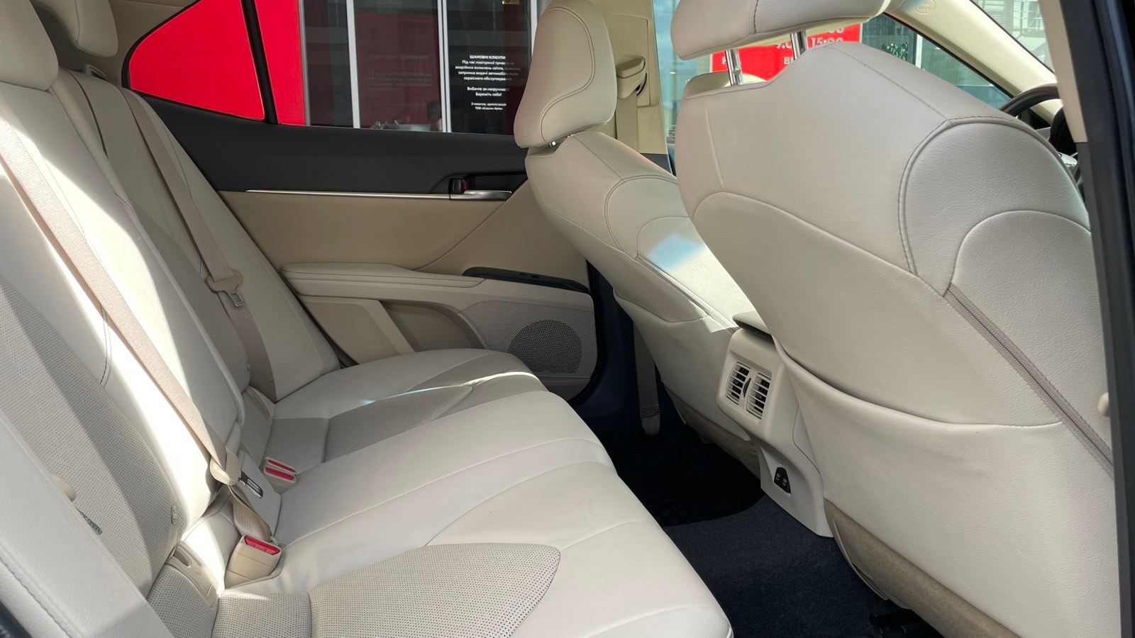 Toyota CAMRY 2021 року, Седан, Тойота Центр Івано-Франківськ "Класик-Авто", м.Івано-Франківськ | Фото № 7 Toyota CAMRY 2021 року з пробігом 38480 км, Седан, Тойота Центр Івано-Франківськ "Класик-Авто", м.Івано-Франківськ - 1242000 ГРН | Фото № 7