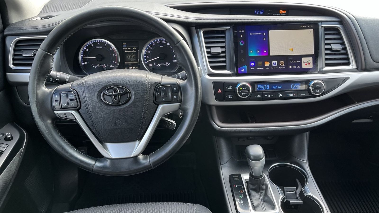 Toyota HIGHLANDER 2017 року, Універсал, Тойота Центр Хмельницький "Гранд Мотор", м.Хмельницький | Фото № 9 Toyota HIGHLANDER 2017 року з пробігом 136236 км, Універсал, Тойота Центр Хмельницький "Гранд Мотор", м.Хмельницький - 1039900 ГРН | Фото № 9