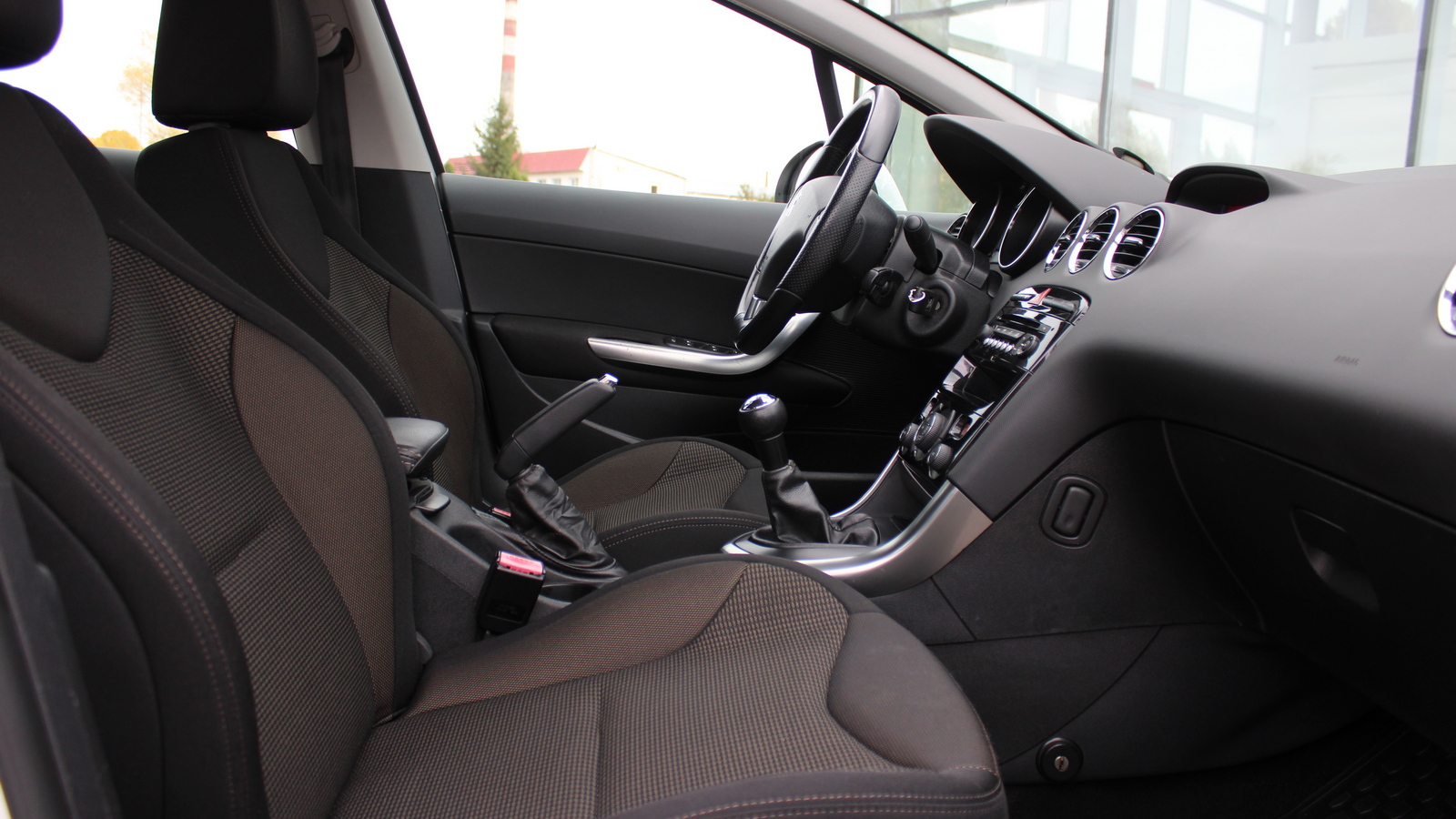 Інші авто PEUGEOT 308 2013 року, Хетчбек, Тойота Центр Черкаси "Мотор Сіті", м.Черкаси | Фото № 6 Інші авто PEUGEOT 308 2013 року з пробігом 173924 км, Хетчбек, Тойота Центр Черкаси "Мотор Сіті", м.Черкаси - 303000 ГРН | Фото № 6