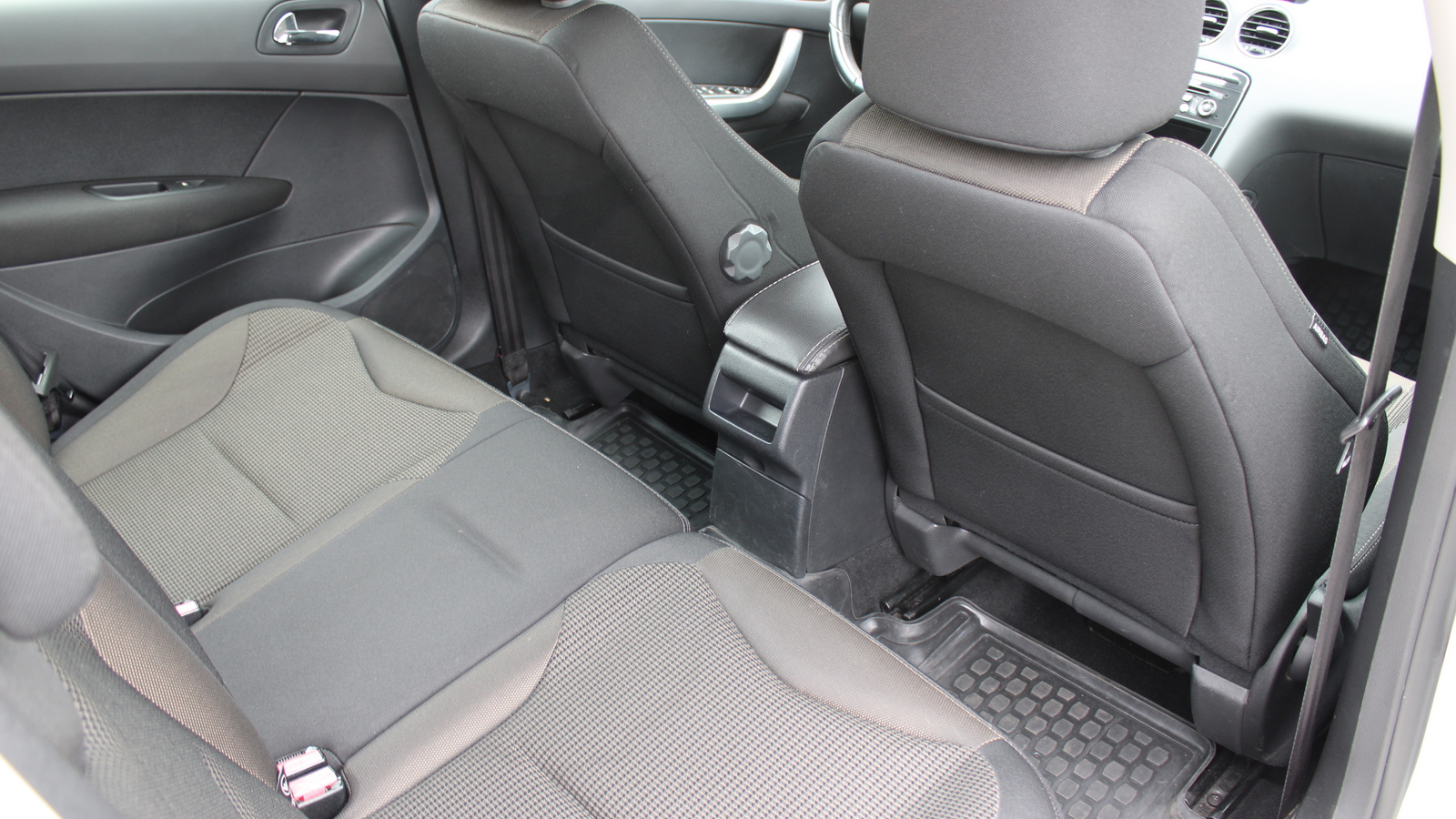 Інші авто PEUGEOT 308 2013 року, Хетчбек, Тойота Центр Черкаси "Мотор Сіті", м.Черкаси | Фото № 7 Інші авто PEUGEOT 308 2013 року з пробігом 173924 км, Хетчбек, Тойота Центр Черкаси "Мотор Сіті", м.Черкаси - 303000 ГРН | Фото № 7