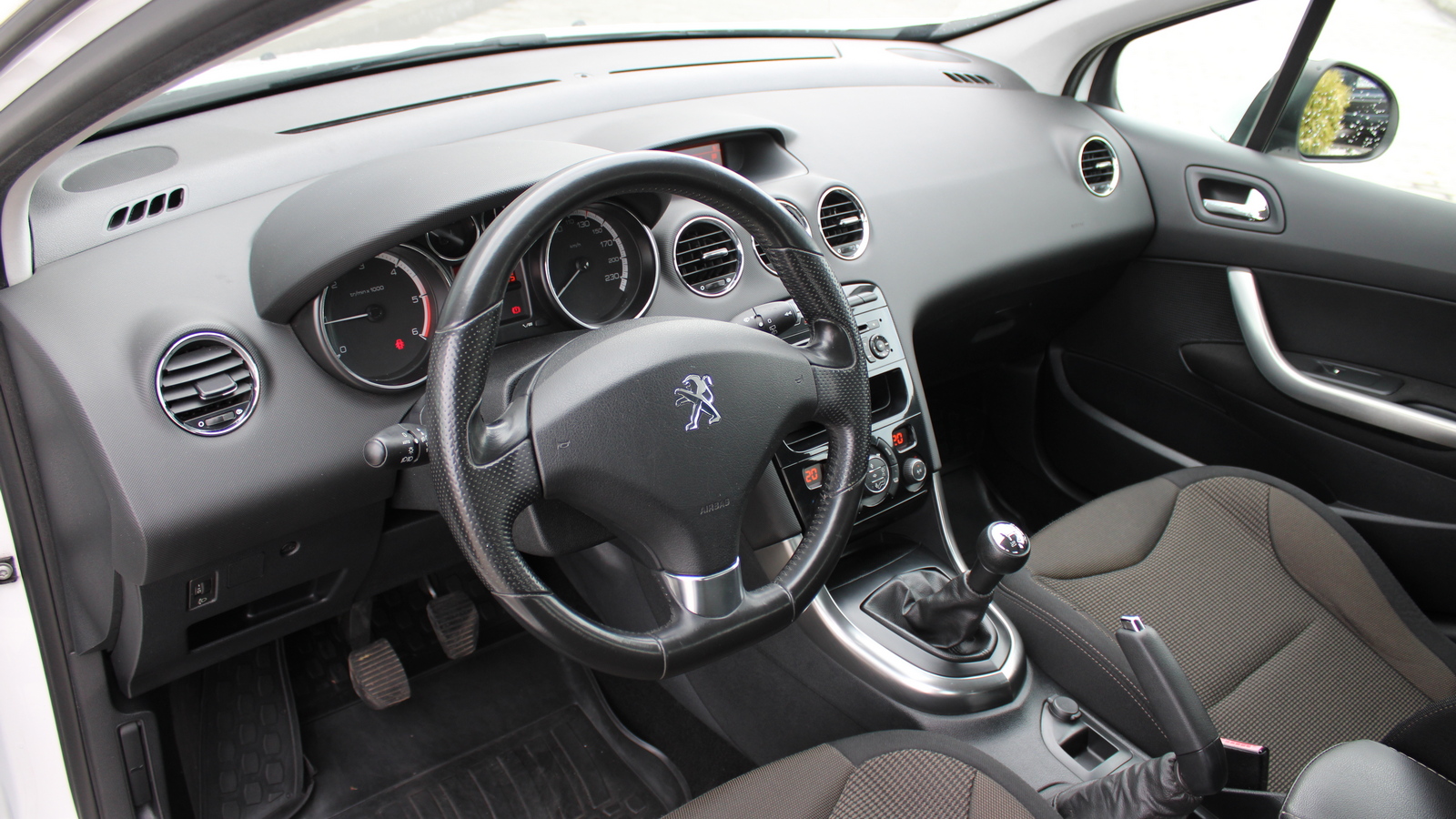 Інші авто PEUGEOT 308 2013 року, Хетчбек, Тойота Центр Черкаси "Мотор Сіті", м.Черкаси | Фото № 12 Інші авто PEUGEOT 308 2013 року з пробігом 173924 км, Хетчбек, Тойота Центр Черкаси "Мотор Сіті", м.Черкаси - 303000 ГРН | Фото № 12