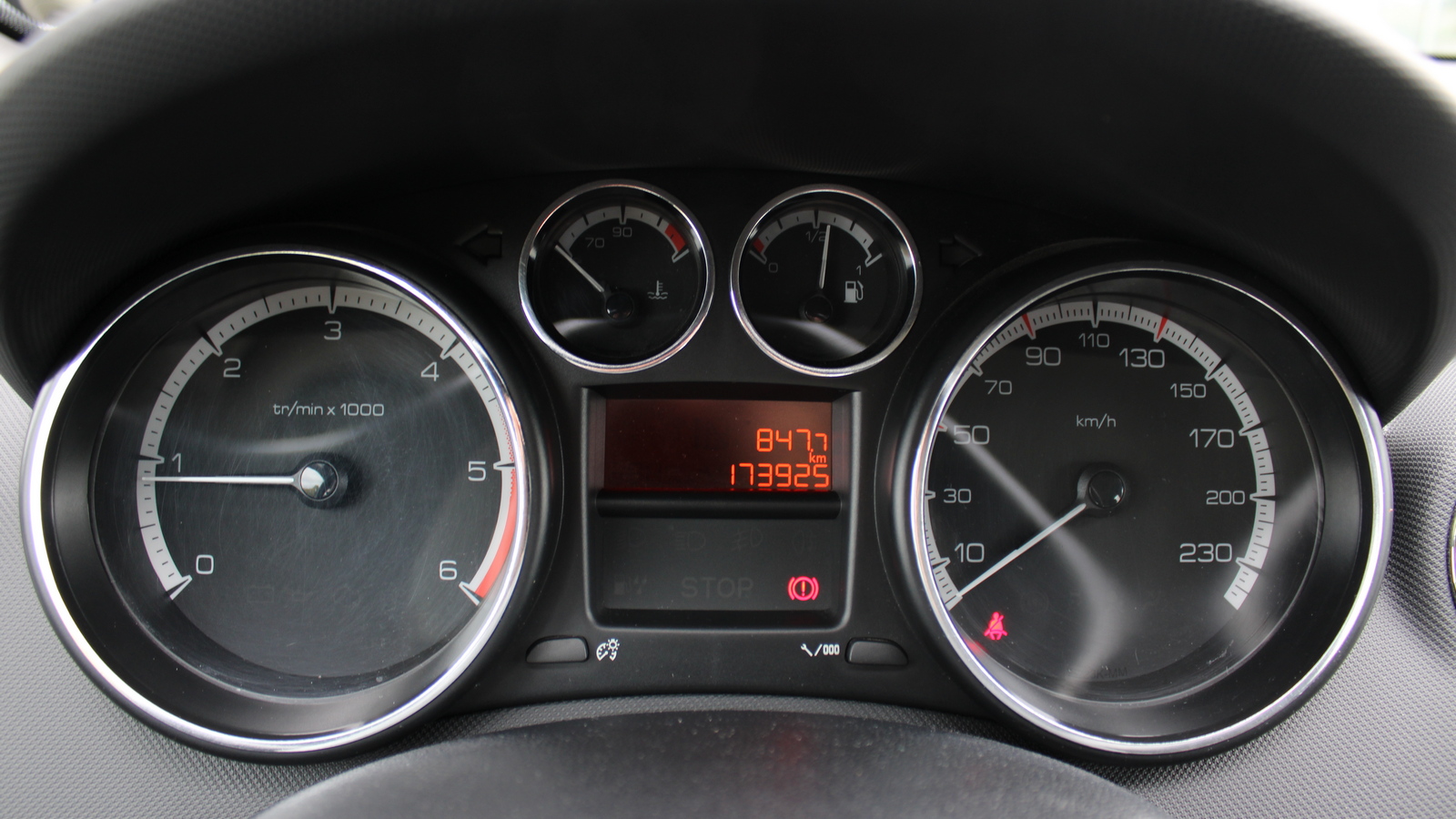 Інші авто PEUGEOT 308 2013 року, Хетчбек, Тойота Центр Черкаси "Мотор Сіті", м.Черкаси | Фото № 13 Інші авто PEUGEOT 308 2013 року з пробігом 173924 км, Хетчбек, Тойота Центр Черкаси "Мотор Сіті", м.Черкаси - 303000 ГРН | Фото № 13