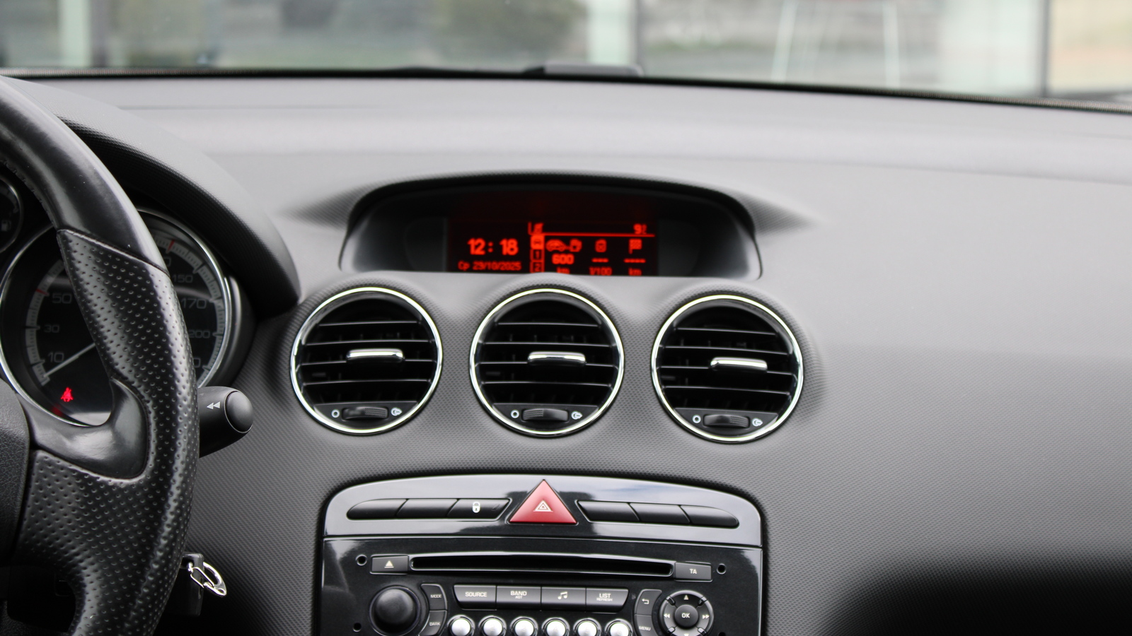 Інші авто PEUGEOT 308 2013 року, Хетчбек, Тойота Центр Черкаси "Мотор Сіті", м.Черкаси | Фото № 14 Інші авто PEUGEOT 308 2013 року з пробігом 173924 км, Хетчбек, Тойота Центр Черкаси "Мотор Сіті", м.Черкаси - 303000 ГРН | Фото № 14