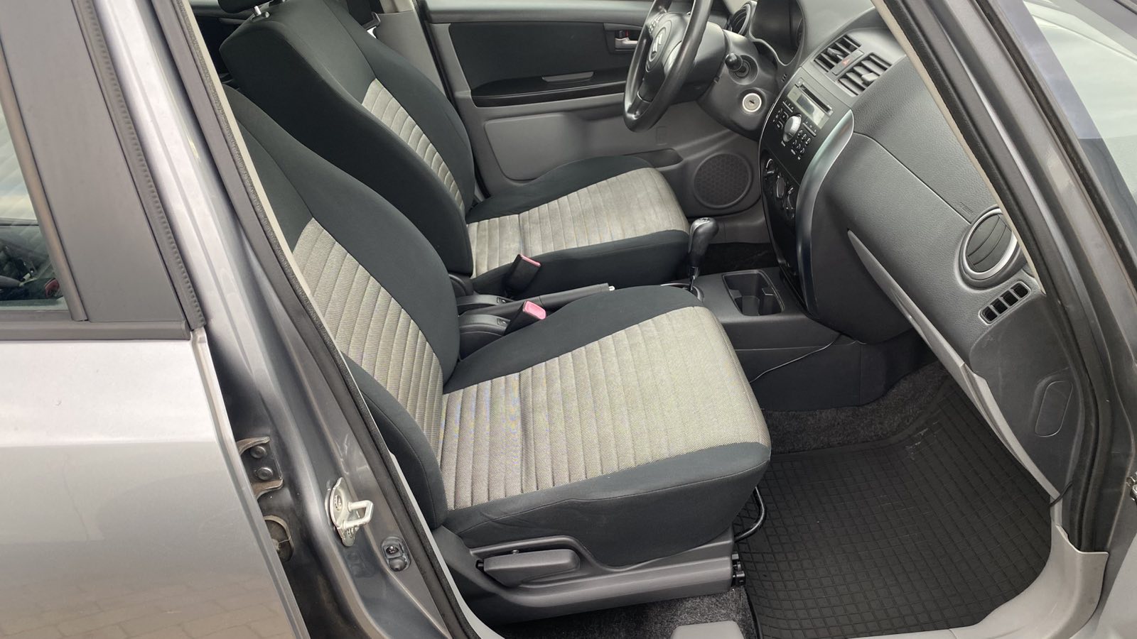 Інші авто SUZUKI SX4 2009 року, Хетчбек, Тойота Центр Київ «ВІДІ Аеропорт», м.Київ | Фото № 6 Інші авто SUZUKI SX4 2009 року з пробігом 181500 км, Хетчбек, Тойота Центр Київ «ВІДІ Аеропорт», м.Київ - 290000 ГРН | Фото № 6