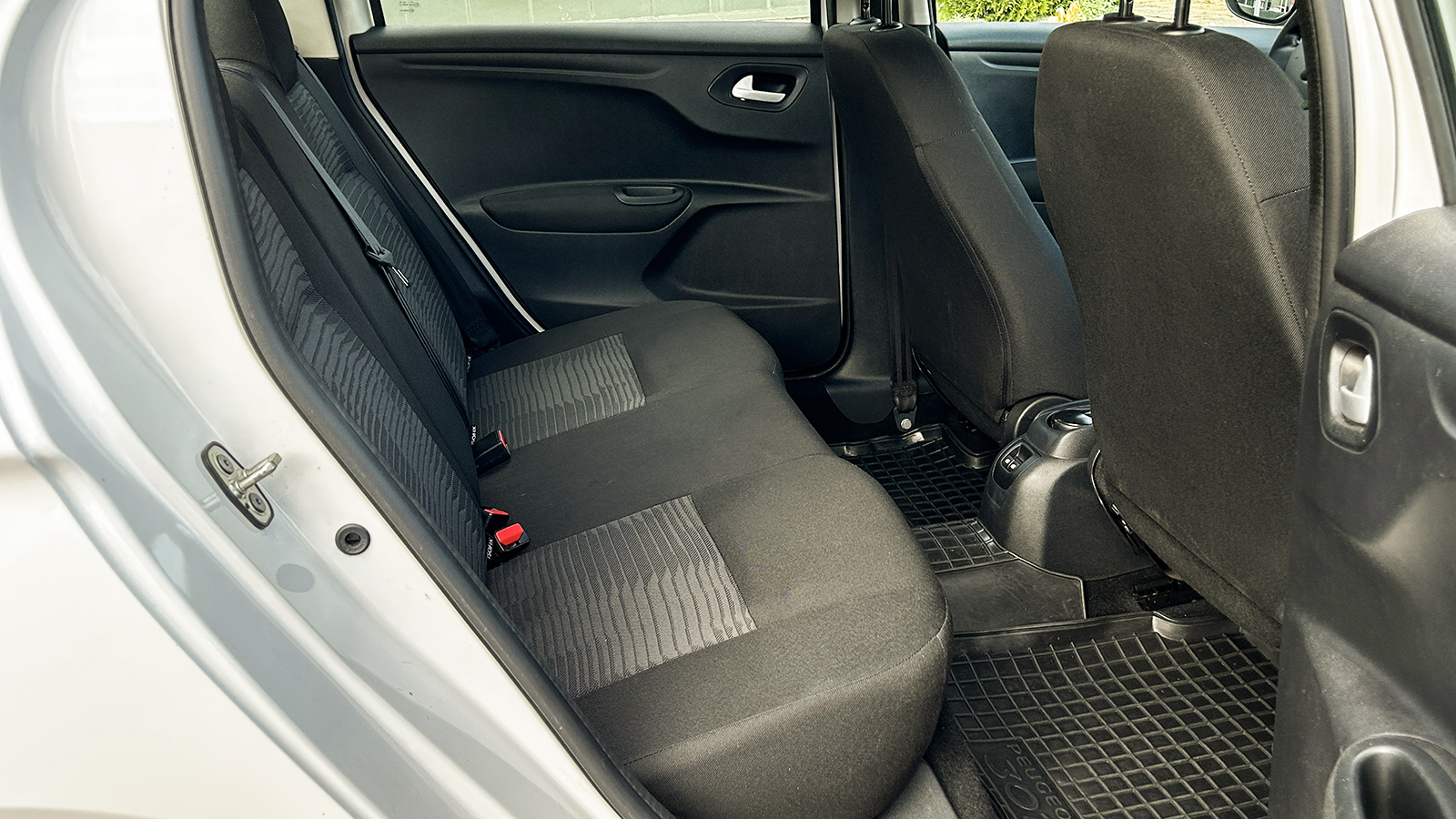 Інші авто PEUGEOT 301 2021 року, Седан, Тойота Центр Чернівці "Олімп-Моторс", м.Чернівці | Фото № 7 Інші авто PEUGEOT 301 2021 року з пробігом 77523 км, Седан, Тойота Центр Чернівці "Олімп-Моторс", м.Чернівці - 360000 ГРН | Фото № 7