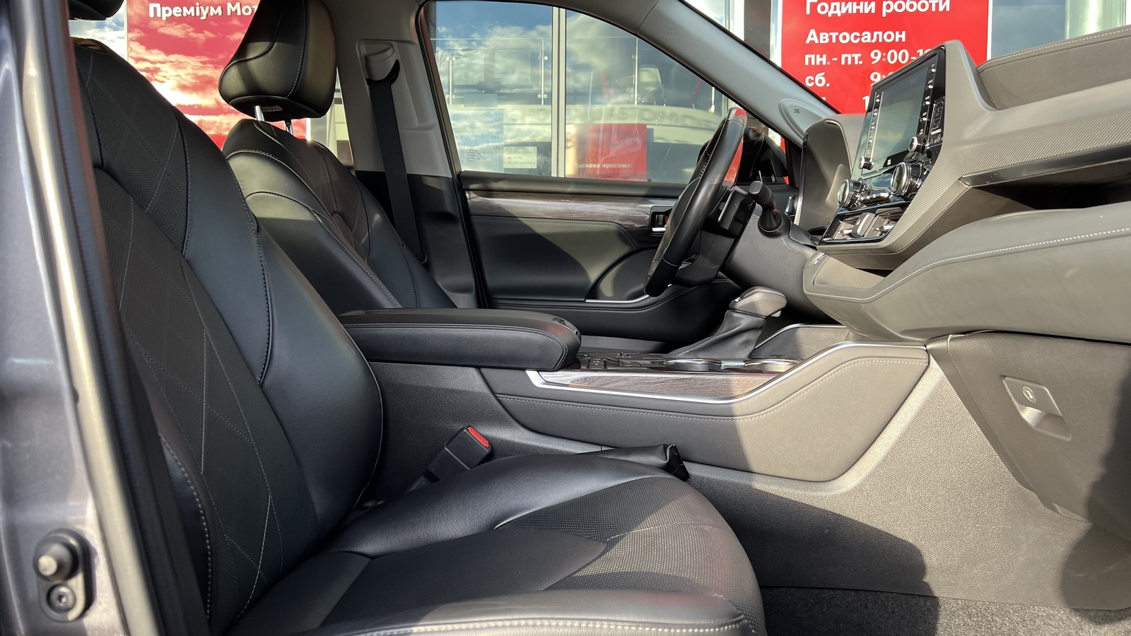 Toyota HIGHLANDER 2022 року, Універсал, Тойота Центр Вінниця "Преміум Мотор", м.Вінниця | Фото № 6 Toyota HIGHLANDER 2022 року з пробігом 39664 км, Універсал, Тойота Центр Вінниця "Преміум Мотор", м.Вінниця - 2352000 ГРН | Фото № 6