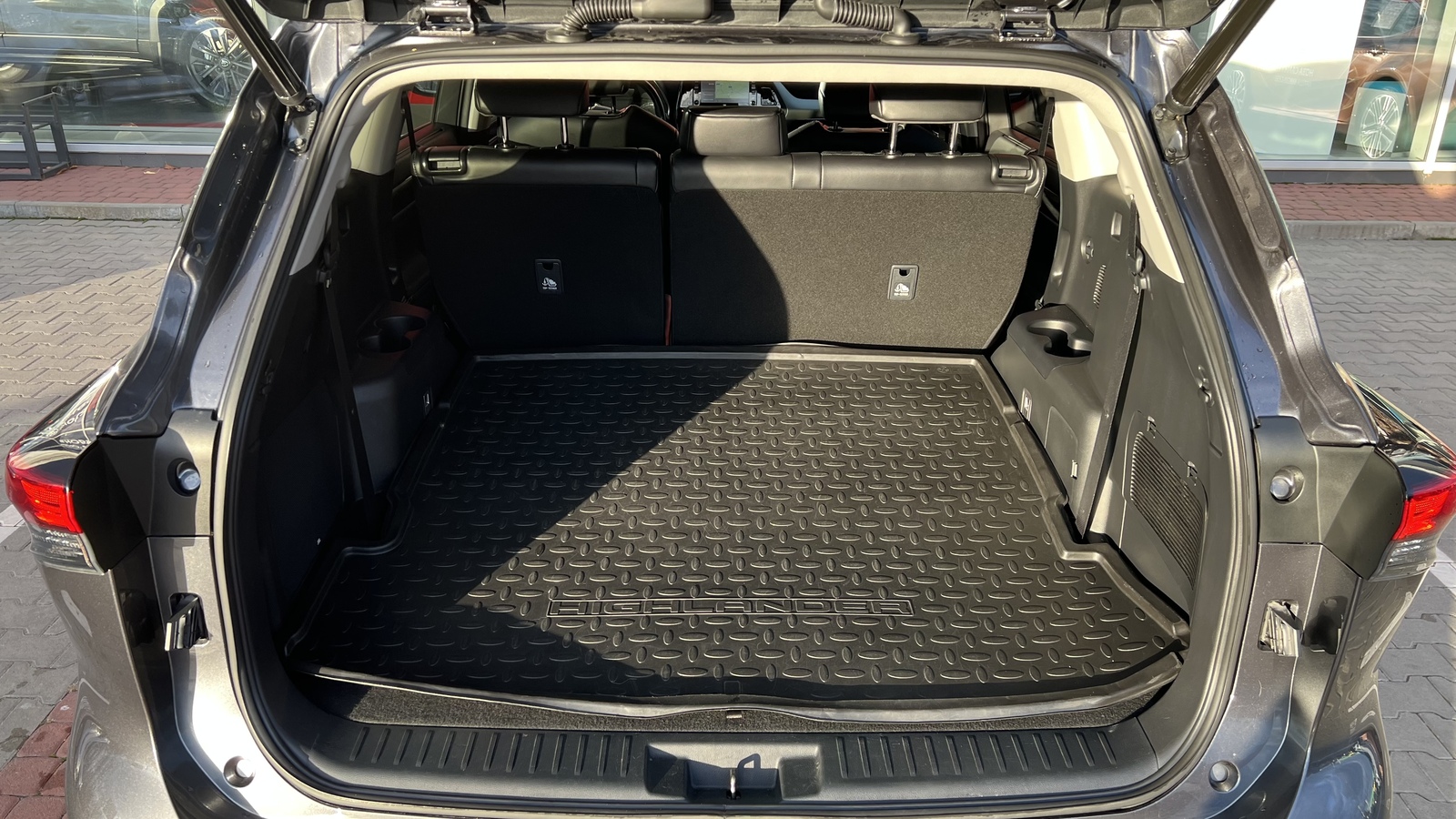 Toyota HIGHLANDER 2022 року, Універсал, Тойота Центр Вінниця "Преміум Мотор", м.Вінниця | Фото № 10 Toyota HIGHLANDER 2022 року з пробігом 39664 км, Універсал, Тойота Центр Вінниця "Преміум Мотор", м.Вінниця - 2352000 ГРН | Фото № 10