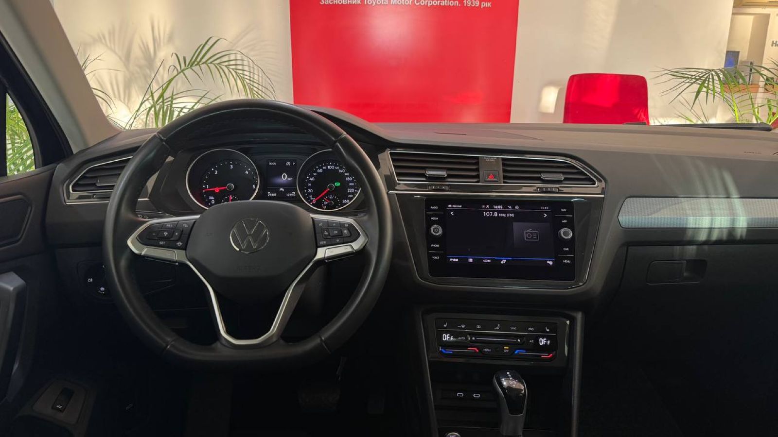 Інші авто VOLKSWAGEN TIGUAN 2022 року з пробігом 21000 км, Універсал, Тойота Центр Ужгород "Карат Мотор", м.Ужгород - 1415000 ГРН | Фото № 9