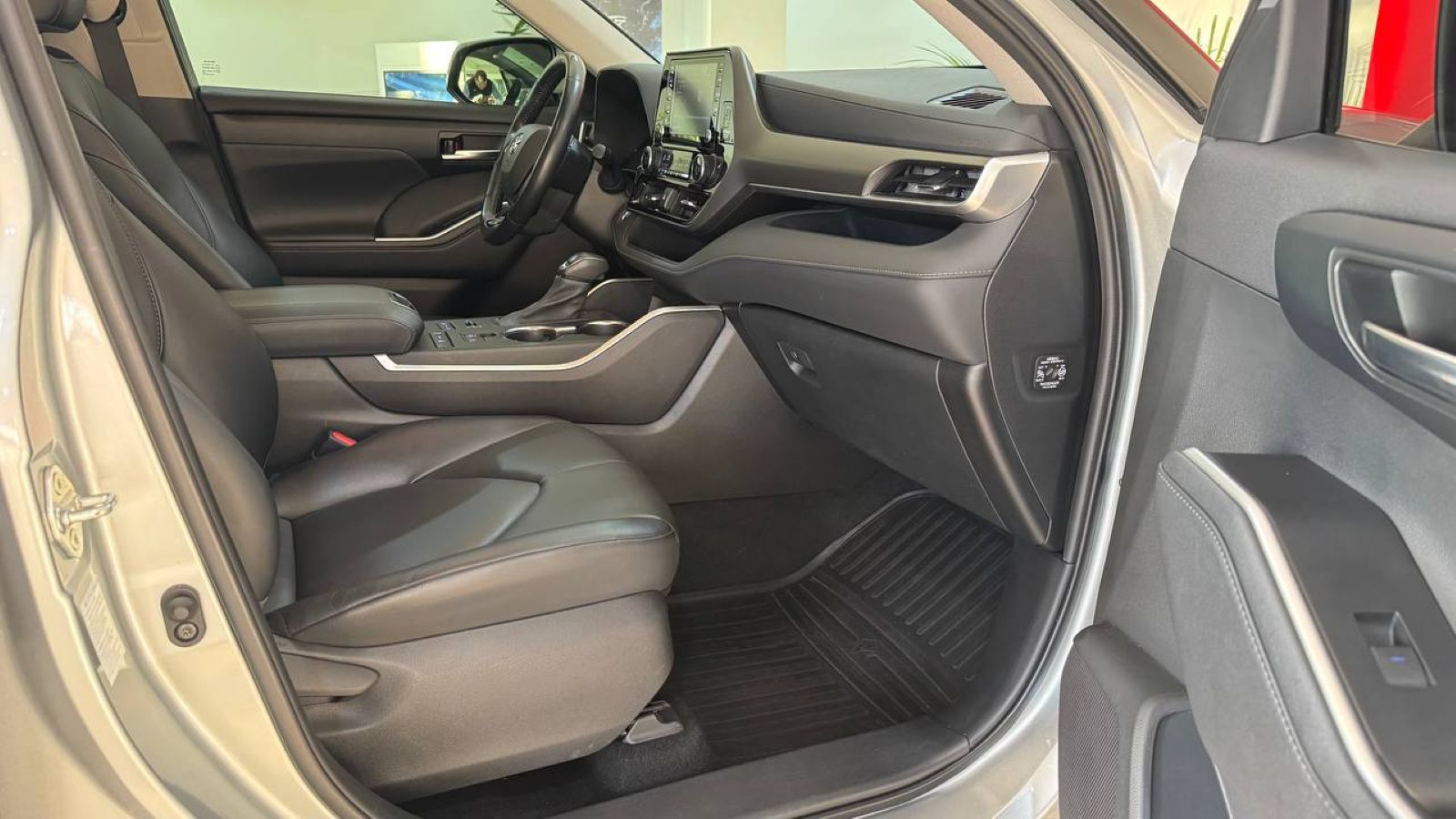 Toyota HIGHLANDER 2020 року, Універсал, Тойота Центр Ужгород "Карат Мотор", м.Ужгород | Фото № 6 Toyota HIGHLANDER 2020 року з пробігом 90513 км, Універсал, Тойота Центр Ужгород "Карат Мотор", м.Ужгород - 1435000 ГРН | Фото № 6