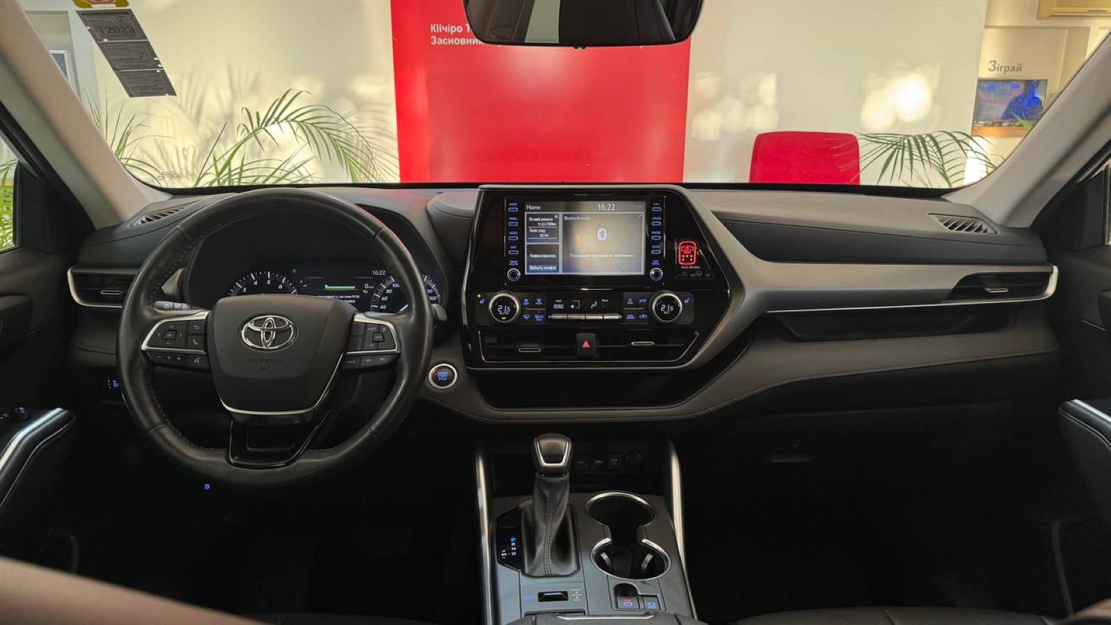 Toyota HIGHLANDER 2020 року, Універсал, Тойота Центр Ужгород "Карат Мотор", м.Ужгород | Фото № 8 Toyota HIGHLANDER 2020 року з пробігом 90513 км, Універсал, Тойота Центр Ужгород "Карат Мотор", м.Ужгород - 1435000 ГРН | Фото № 8