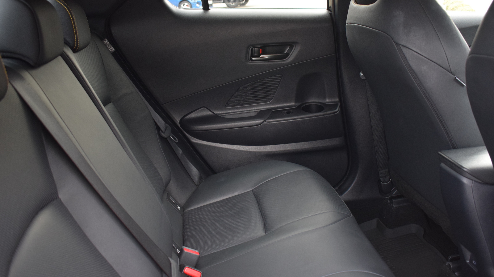 Toyota C-HR 2023 року, Хетчбек, Тойота Центр Житомир "Стар - Кар", м.Житомир | Фото № 7 Toyota C-HR 2023 року з пробігом 17447 км, Хетчбек, Тойота Центр Житомир "Стар - Кар", м.Житомир - 1646400 ГРН | Фото № 7