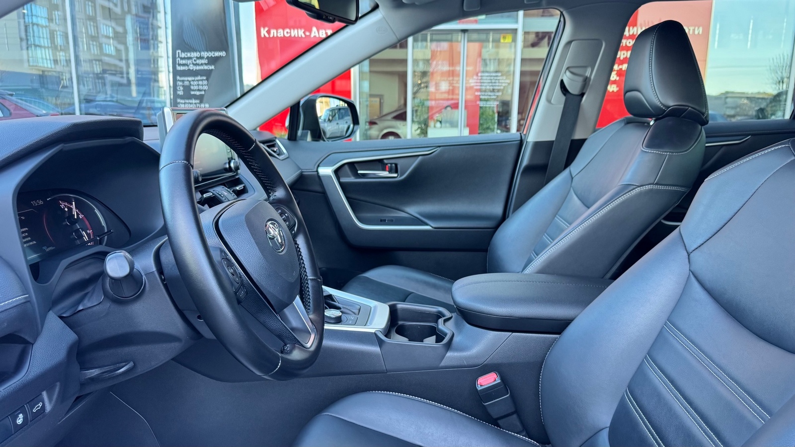 Toyota RAV4 2019 року, Універсал, Тойота Центр Івано-Франківськ "Класик-Авто", м.Івано-Франківськ | Фото № 12 Toyota RAV4 2019 року з пробігом 56988 км, Універсал, Тойота Центр Івано-Франківськ "Класик-Авто", м.Івано-Франківськ - 1340000 ГРН | Фото № 12