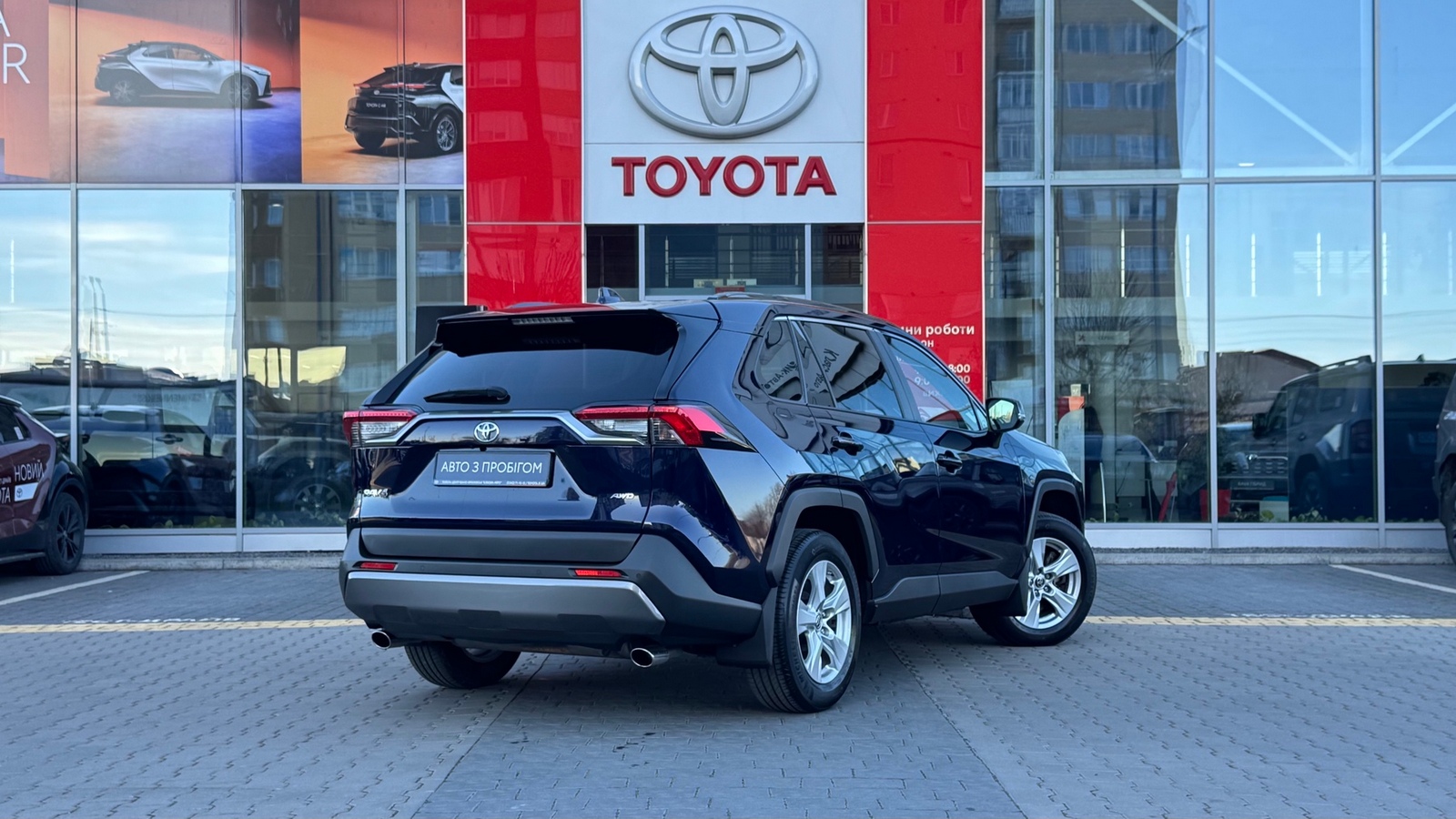 Toyota RAV4 2019 року, Універсал, Тойота Центр Івано-Франківськ "Класик-Авто", м.Івано-Франківськ | Фото № 19 Toyota RAV4 2019 року з пробігом 56988 км, Універсал, Тойота Центр Івано-Франківськ "Класик-Авто", м.Івано-Франківськ - 1340000 ГРН | Фото № 19