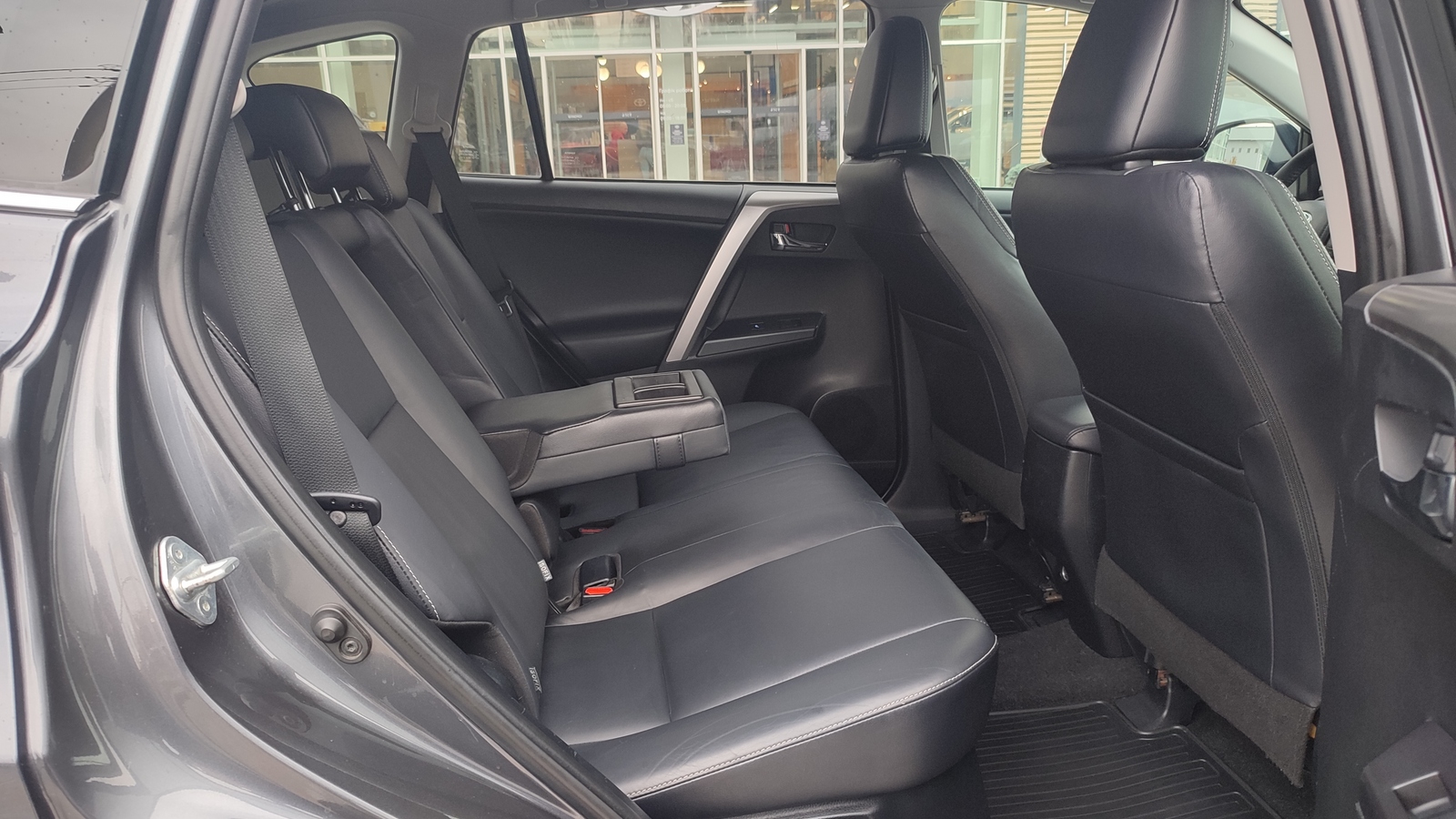 Toyota RAV4 2017 року, Універсал, Тойота Центр Київ "ВіДі Автострада", м.Київ | Фото № 7 Toyota RAV4 2017 року з пробігом 154728 км, Універсал, Тойота Центр Київ "ВіДі Автострада", м.Київ - 955000 ГРН | Фото № 7