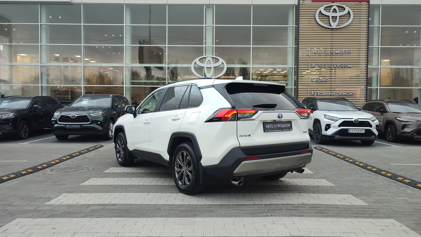 Toyota RAV4 2023 року, Універсал, Тойота Центр Київ "ВіДі Автострада", м.Київ | Фото № 2 Toyota RAV4 2023 року з пробігом 58745 км, Універсал, Тойота Центр Київ "ВіДі Автострада", м.Київ - 1590000 ГРН | Фото № 2