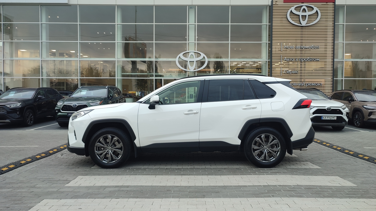 Toyota RAV4 2023 року, Універсал, Тойота Центр Київ "ВіДі Автострада", м.Київ | Фото № 3 Toyota RAV4 2023 року з пробігом 58745 км, Універсал, Тойота Центр Київ "ВіДі Автострада", м.Київ - 1590000 ГРН | Фото № 3