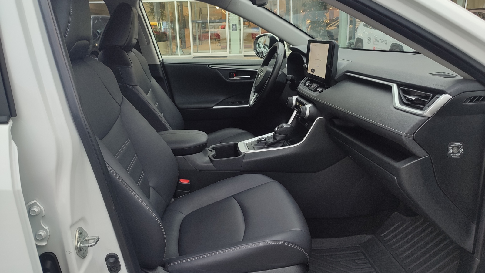 Toyota RAV4 2023 року, Універсал, Тойота Центр Київ "ВіДі Автострада", м.Київ | Фото № 6 Toyota RAV4 2023 року з пробігом 58745 км, Універсал, Тойота Центр Київ "ВіДі Автострада", м.Київ - 1590000 ГРН | Фото № 6