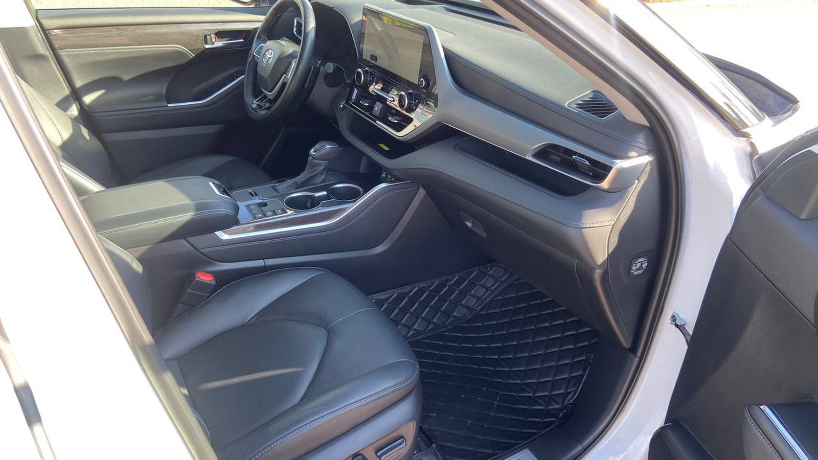 Toyota HIGHLANDER 2023 року, Універсал, Тойота Центр Хмельницький "Гранд Мотор", м.Хмельницький | Фото № 6 Toyota HIGHLANDER 2023 року з пробігом 75215 км, Універсал, Тойота Центр Хмельницький "Гранд Мотор", м.Хмельницький - 2513400 ГРН | Фото № 6