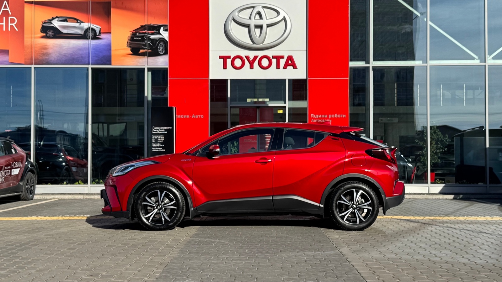 Toyota C-HR 2021 року з пробігом 69138 км, Хетчбек, Тойота Центр Івано-Франківськ "Класик-Авто", м.Івано-Франківськ - 1155000 ГРН | Фото № 3