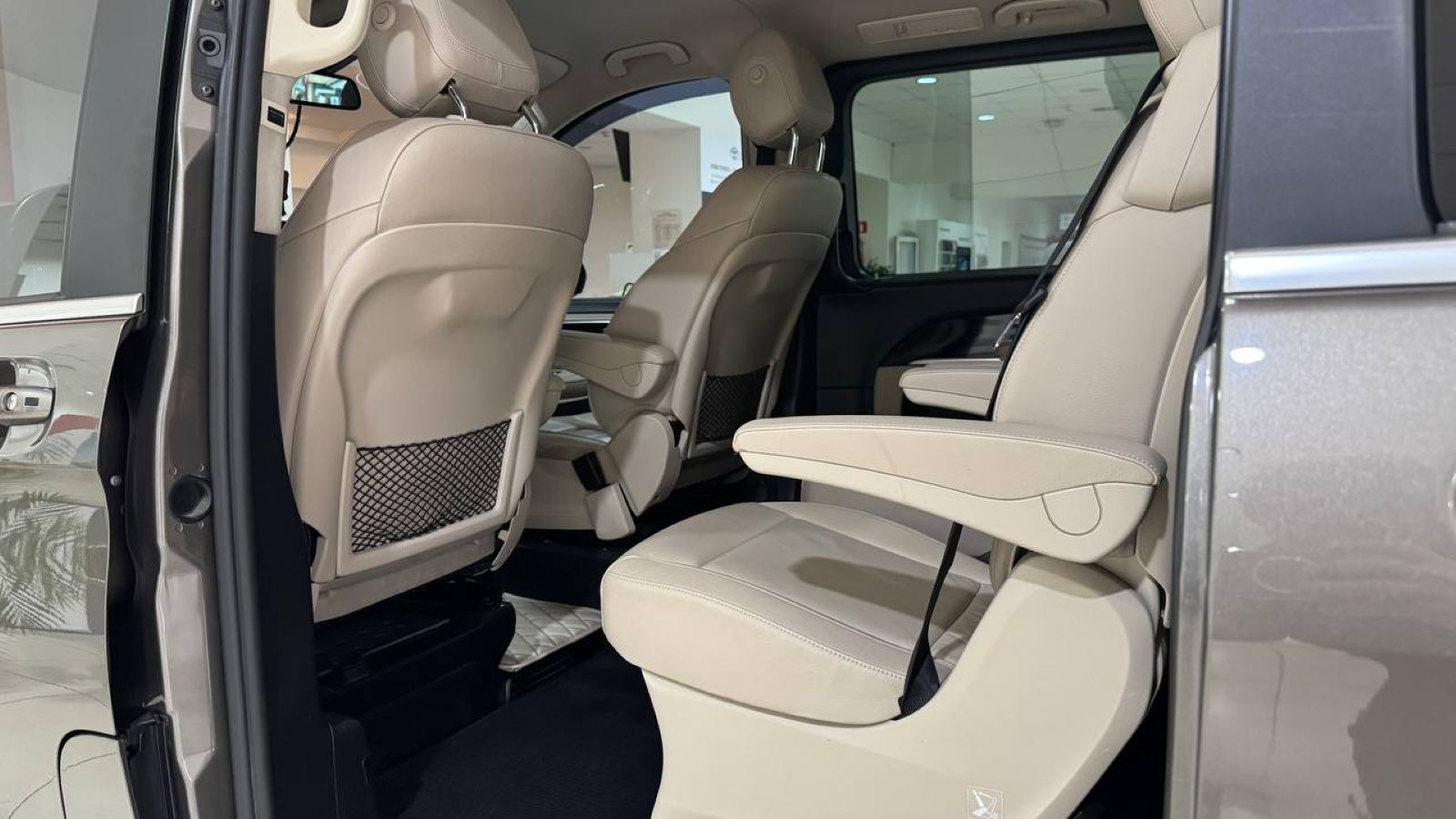 Інші авто MERCEDES-BENZ V-CLASS 2015 року з пробігом 252538 км, Мінівен, Тойота Центр Ужгород "Карат Мотор", м.Ужгород - 1806000 ГРН | Фото № 11