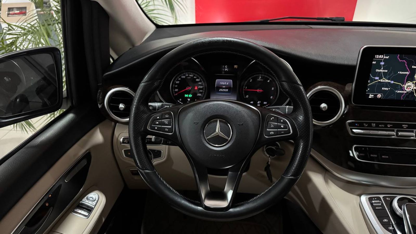 Інші авто MERCEDES-BENZ V-CLASS 2015 року з пробігом 252538 км, Мінівен, Тойота Центр Ужгород "Карат Мотор", м.Ужгород - 1806000 ГРН | Фото № 13