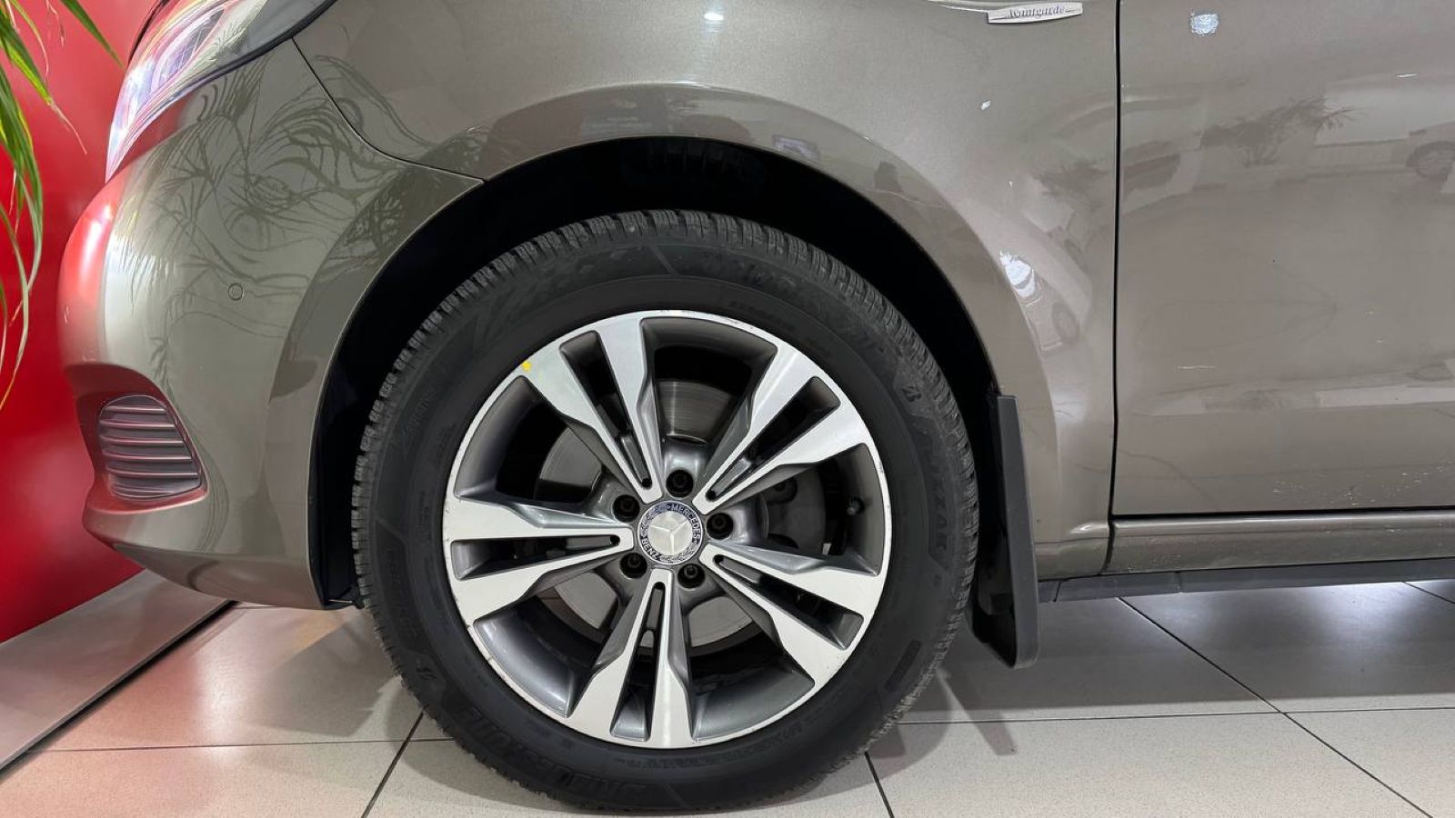 Інші авто MERCEDES-BENZ V-CLASS 2015 року з пробігом 252538 км, Мінівен, Тойота Центр Ужгород "Карат Мотор", м.Ужгород - 1806000 ГРН | Фото № 16