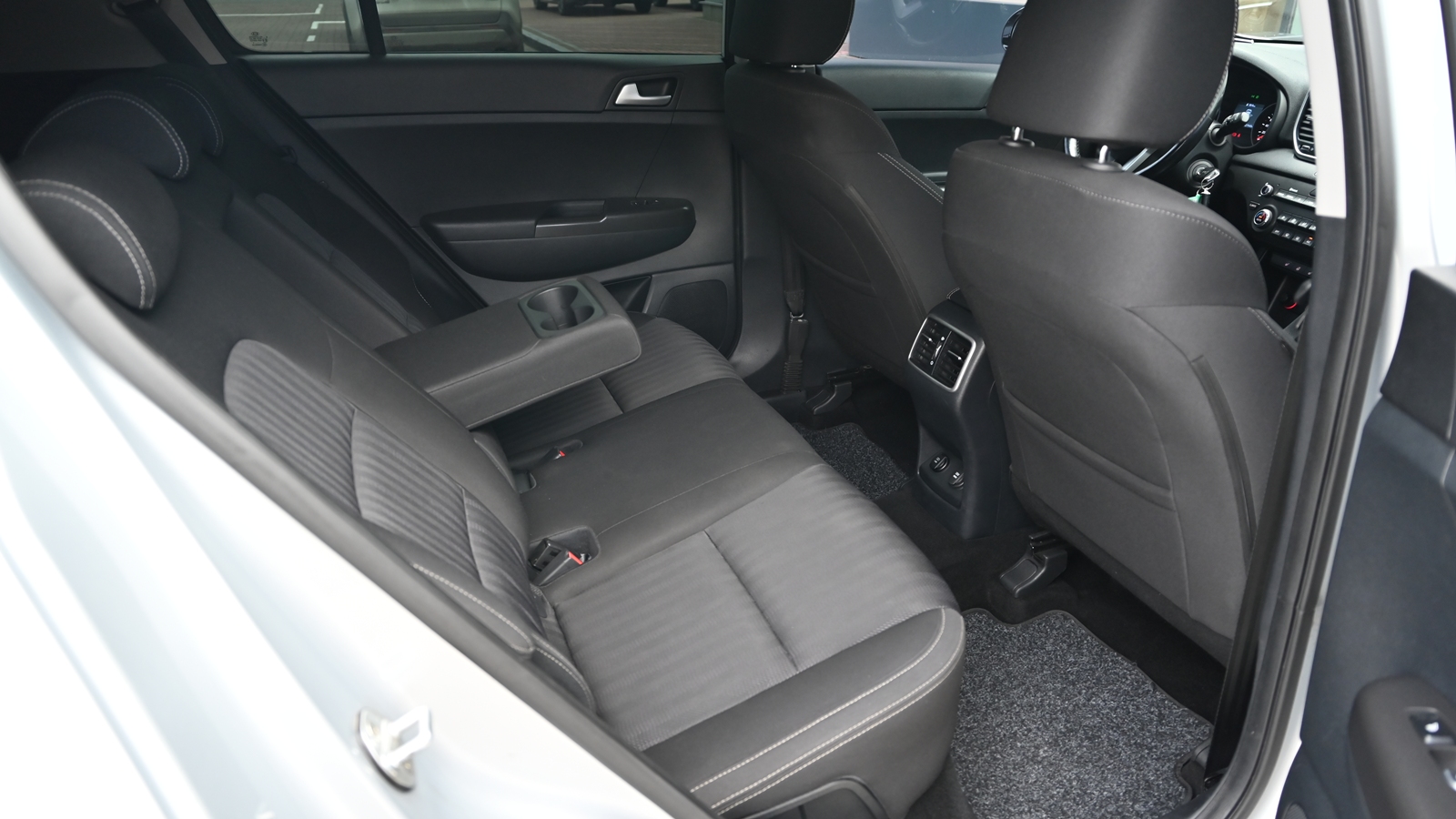 Інші авто KIA SPORTAGE 2018 року з пробігом 127541 км, Універсал, Тойота Центр Київ "Сіті Плаза", м.Київ - 521250 ГРН | Фото № 7