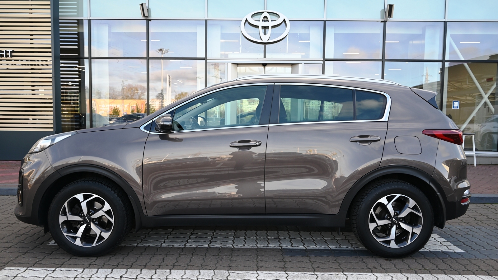 Інші авто KIA SPORTAGE 2018 року з пробігом 91711 км, Універсал, Тойота Центр Київ "Сіті Плаза", м.Київ - 688050 ГРН | Фото № 3