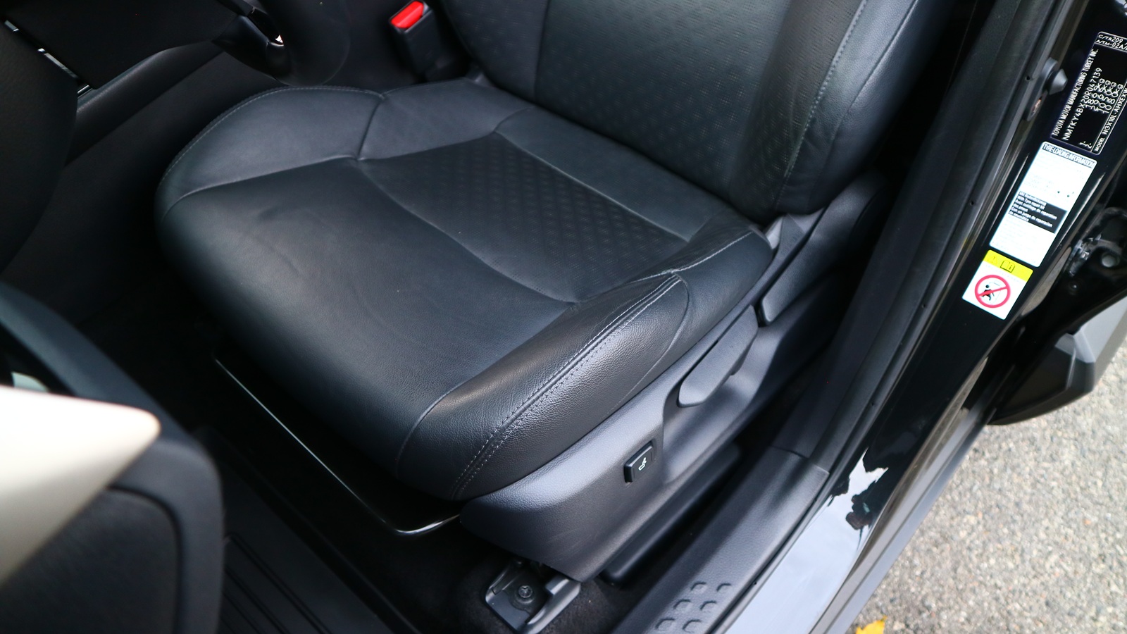 Toyota C-HR 2018 року з пробігом 66250 км, Хетчбек, Тойота Центр Київ "Автосаміт Укравто Столичне", м.Київ - 836000 ГРН | Фото № 15