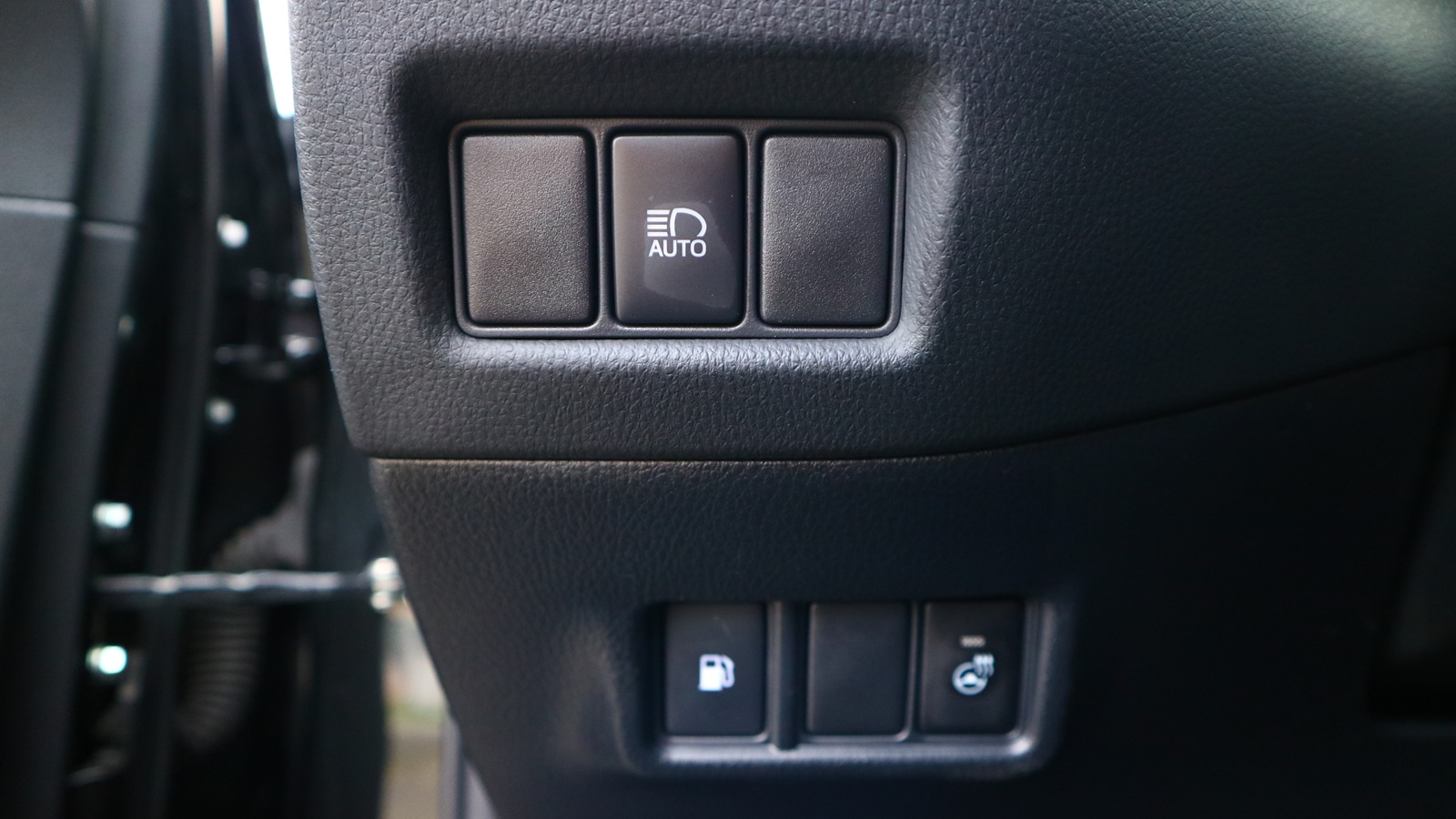 Toyota C-HR 2018 року з пробігом 66250 км, Хетчбек, Тойота Центр Київ "Автосаміт Укравто Столичне", м.Київ - 836000 ГРН | Фото № 24