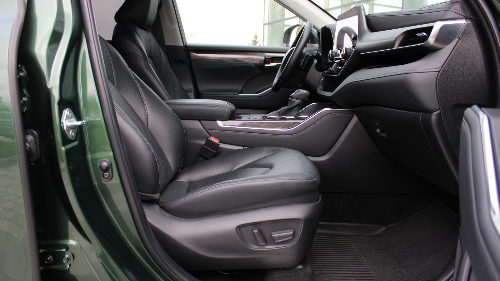 Toyota HIGHLANDER 2023 року, Універсал, Тойота Центр Черкаси "Мотор Сіті", м.Черкаси | Фото № 6 Toyota HIGHLANDER 2023 року з пробігом 21012 км, Універсал, Тойота Центр Черкаси "Мотор Сіті", м.Черкаси - 2352000 ГРН | Фото № 6