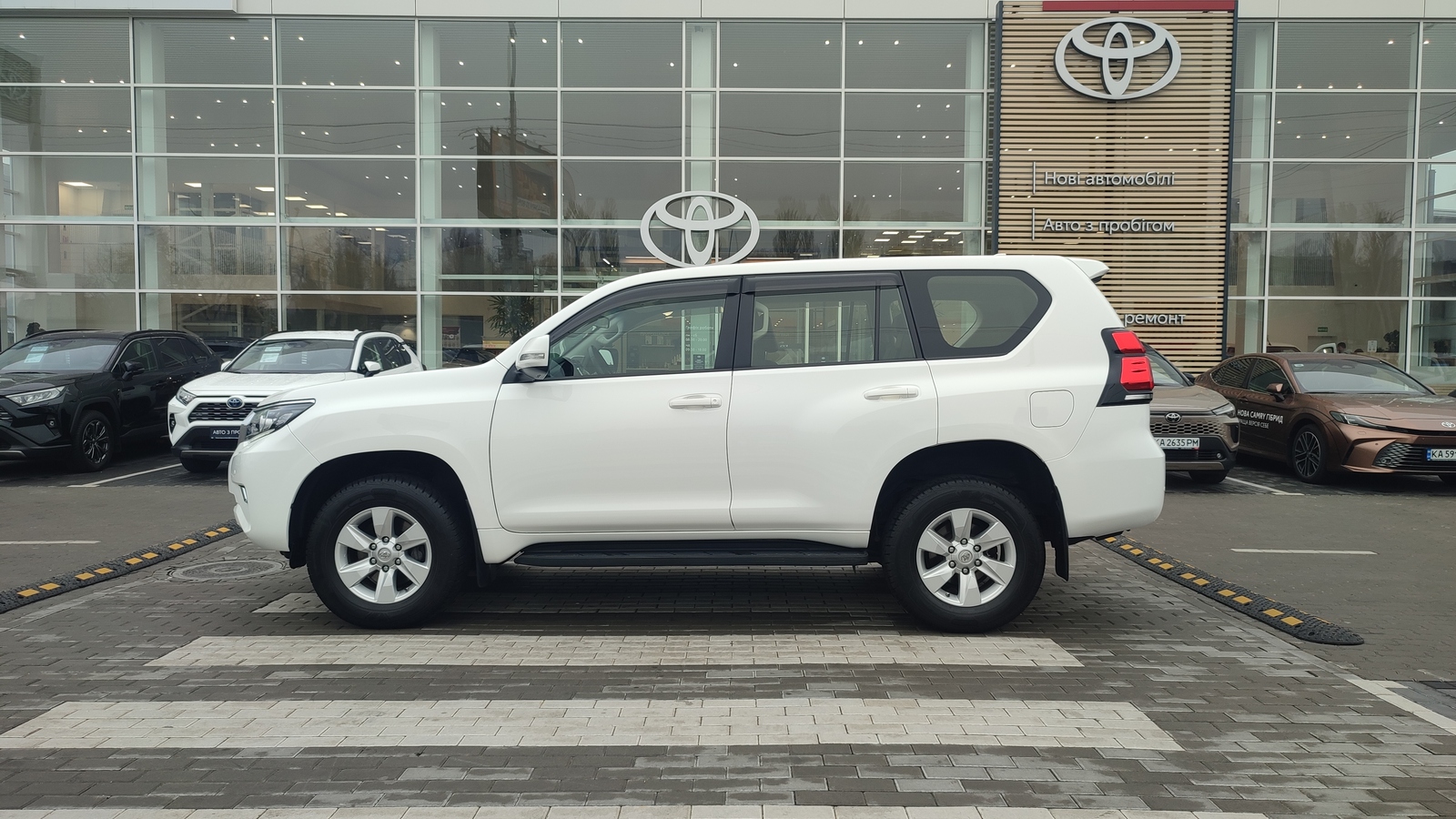 Toyota LAND CRUISER PRADO 2021 року, Універсал, Тойота Центр Київ "ВіДі Автострада", м.Київ | Фото № 3 Toyota LAND CRUISER PRADO 2021 року з пробігом 93976 км, Універсал, Тойота Центр Київ "ВіДі Автострада", м.Київ - 1820000 ГРН | Фото № 3