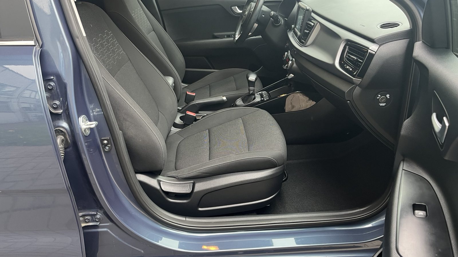 Інші авто KIA RIO 2018 року, Хетчбек, Тойота Центр Київ "Автосаміт Укравто", м.Київ | Фото № 6 Інші авто KIA RIO 2018 року з пробігом 61606 км, Хетчбек, Тойота Центр Київ "Автосаміт Укравто", м.Київ - 523240 ГРН | Фото № 6