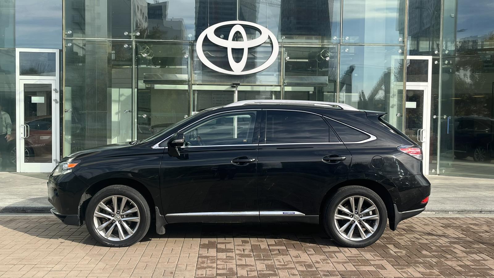 Lexus RX 450h 2012 року, Універсал, Тойота Центр Київ "Автосаміт Укравто", м.Київ | Фото № 3 Lexus RX 450h 2012 року з пробігом 163207 км, Універсал, Тойота Центр Київ "Автосаміт Укравто", м.Київ - 1003400 ГРН | Фото № 3