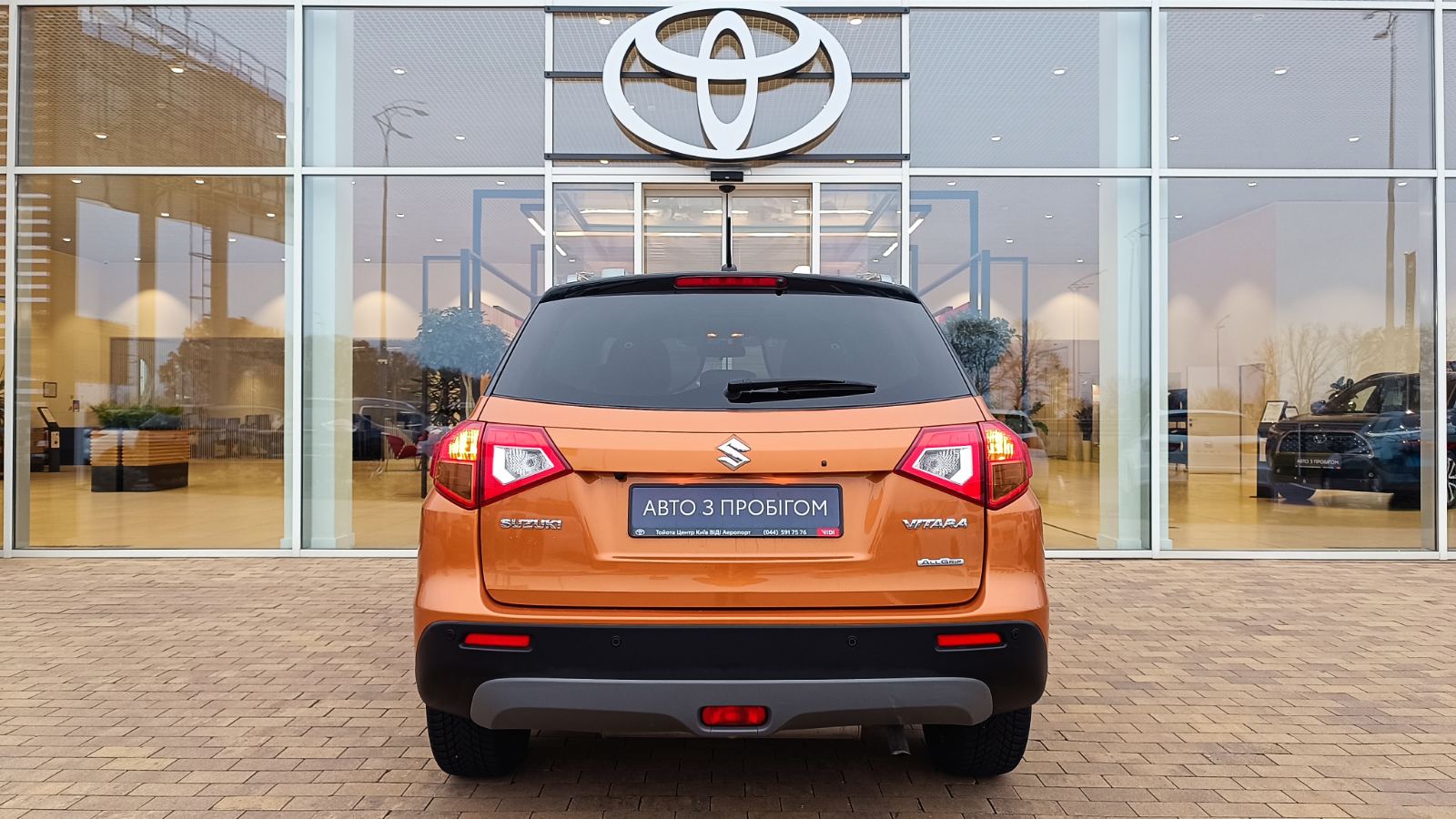 Інші авто SUZUKI Vitara 2017 року, Хетчбек, Тойота Центр Київ «ВІДІ Аеропорт», м.Київ | Фото № 4 Інші авто SUZUKI Vitara 2017 року з пробігом 111843 км, Хетчбек, Тойота Центр Київ «ВІДІ Аеропорт», м.Київ - 700000 ГРН | Фото № 4