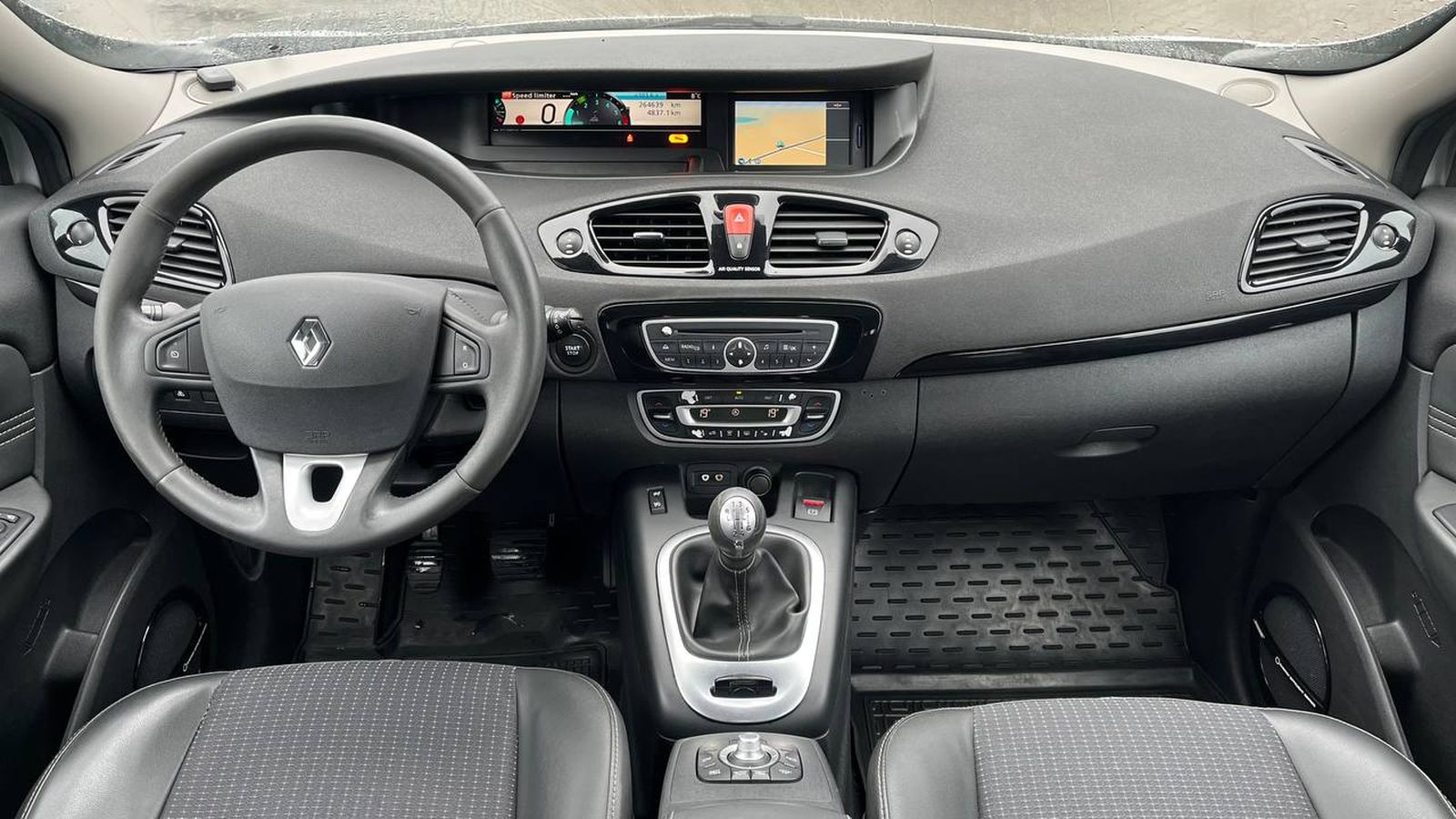 Інші авто RENAULT SCENIC 2011 року, Універсал, Тойота Центр Хмельницький "Гранд Мотор", м.Хмельницький | Фото № 8 Інші авто RENAULT SCENIC 2011 року з пробігом 264639 км, Універсал, Тойота Центр Хмельницький "Гранд Мотор", м.Хмельницький - 273600 ГРН | Фото № 8