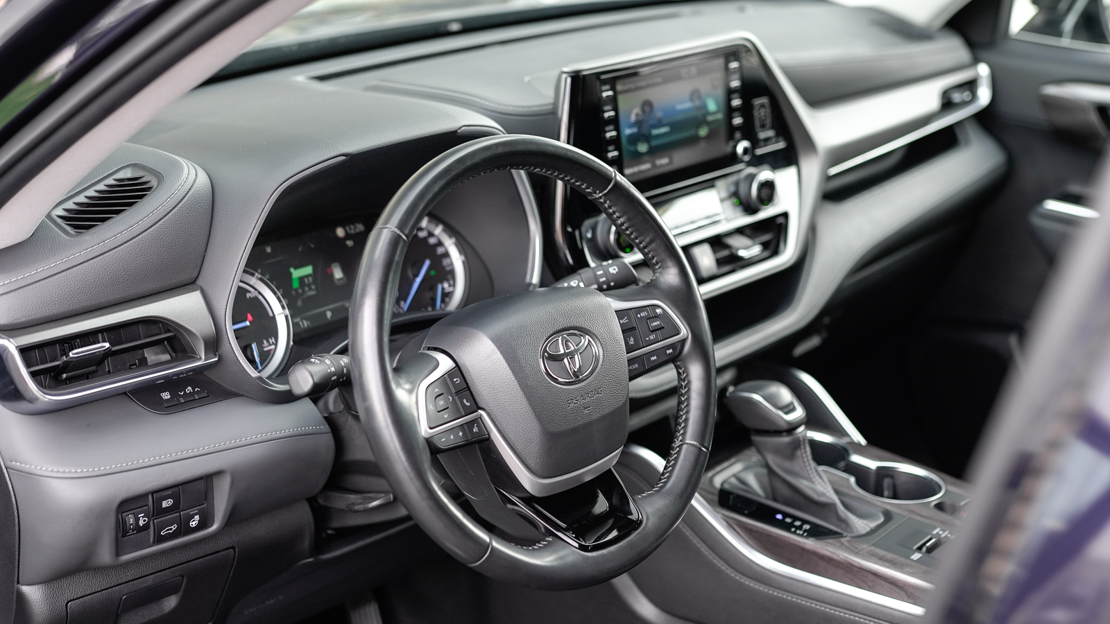 Toyota HIGHLANDER 2022 року, Універсал, Тойота Центр Львів "Діамант", м.Львів | Фото № 18 Toyota HIGHLANDER 2022 року з пробігом 81251 км, Універсал, Тойота Центр Львів "Діамант", м.Львів - 2072700 ГРН | Фото № 18