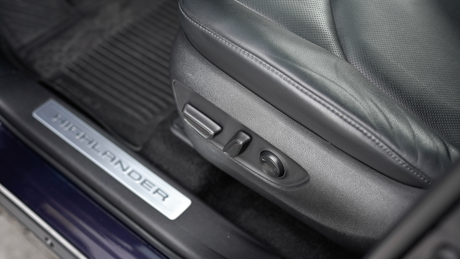 Toyota HIGHLANDER 2022 року, Універсал, Тойота Центр Львів "Діамант", м.Львів | Фото № 20 Toyota HIGHLANDER 2022 року з пробігом 81251 км, Універсал, Тойота Центр Львів "Діамант", м.Львів - 2072700 ГРН | Фото № 20