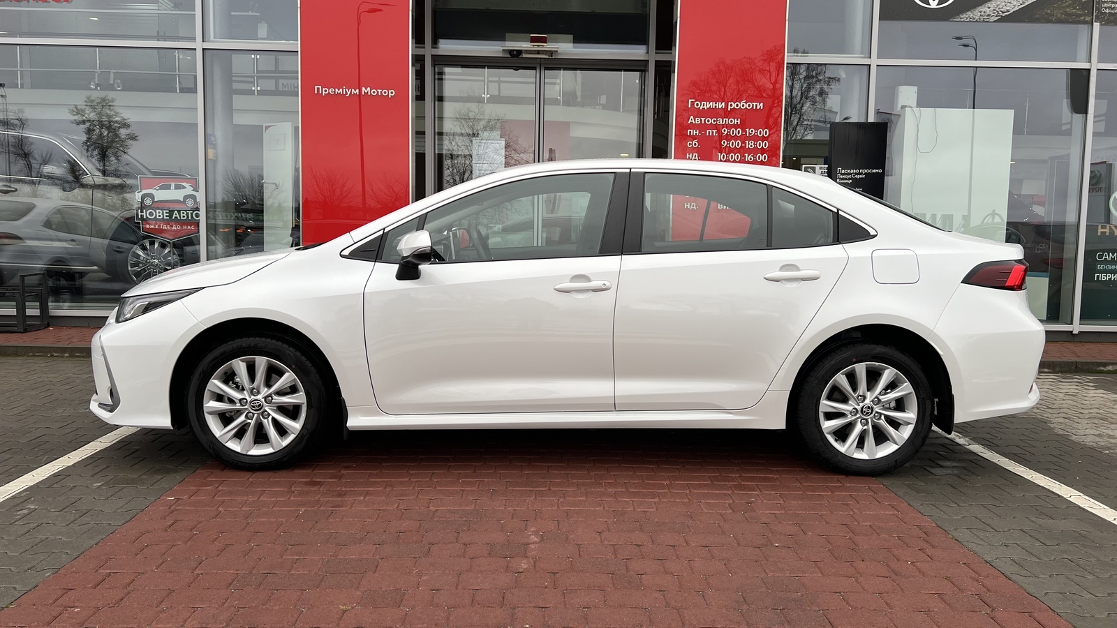 Toyota COROLLA 2024 року, Седан, Тойота Центр Вінниця "Преміум Мотор", м.Вінниця | Фото № 3 Toyota COROLLA 2024 року з пробігом 7890 км, Седан, Тойота Центр Вінниця "Преміум Мотор", м.Вінниця - 1100000 ГРН | Фото № 3