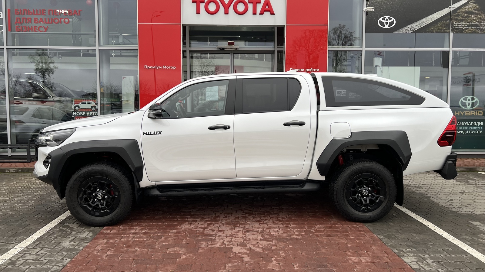 Toyota HILUX 2023 року з пробігом 23317 км, Пікап, Тойота Центр Вінниця "Преміум Мотор", м.Вінниця - 2226000 ГРН | Фото № 3