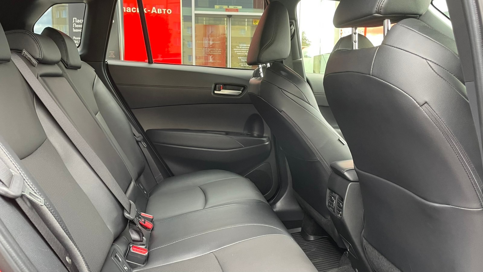 Toyota COROLLA CROSS 2024 року, Універсал, Тойота Центр Івано-Франківськ "Класик-Авто", м.Івано-Франківськ | Фото № 7 Toyota COROLLA CROSS 2024 року з пробігом 1090 км, Універсал, Тойота Центр Івано-Франківськ "Класик-Авто", м.Івано-Франківськ - 1608000 ГРН | Фото № 7