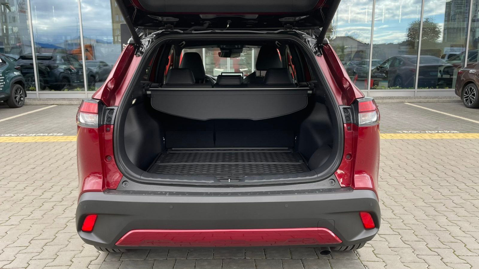 Toyota COROLLA CROSS 2024 року, Універсал, Тойота Центр Івано-Франківськ "Класик-Авто", м.Івано-Франківськ | Фото № 10 Toyota COROLLA CROSS 2024 року з пробігом 1090 км, Універсал, Тойота Центр Івано-Франківськ "Класик-Авто", м.Івано-Франківськ - 1608000 ГРН | Фото № 10