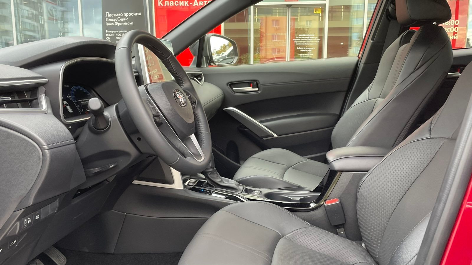 Toyota COROLLA CROSS 2024 року, Універсал, Тойота Центр Івано-Франківськ "Класик-Авто", м.Івано-Франківськ | Фото № 12 Toyota COROLLA CROSS 2024 року з пробігом 1090 км, Універсал, Тойота Центр Івано-Франківськ "Класик-Авто", м.Івано-Франківськ - 1608000 ГРН | Фото № 12