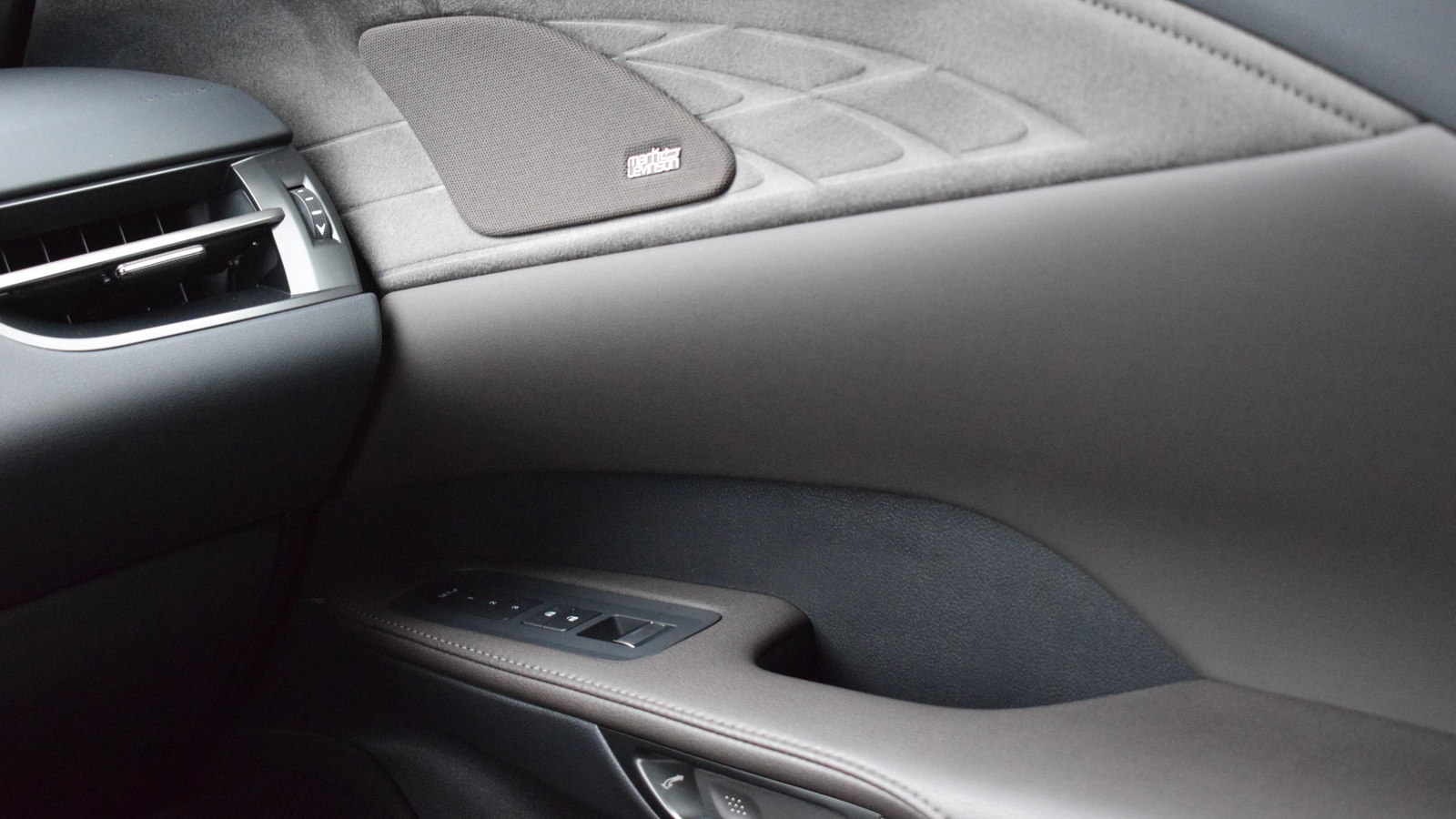 Lexus RX 450h+ 2023 року, Універсал, Тойота Центр Житомир "Стар - Кар", м.Житомир | Фото № 22 Lexus RX 450h+ 2023 року з пробігом 3140 км, Універсал, Тойота Центр Житомир "Стар - Кар", м.Житомир - 4158000 ГРН | Фото № 22