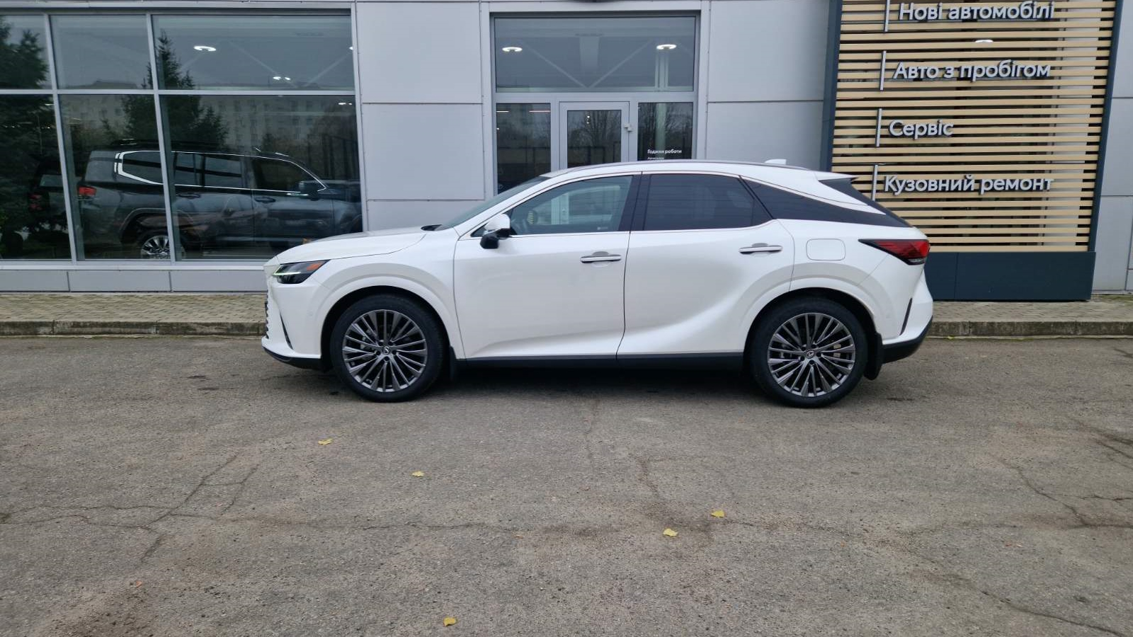 Lexus RX 2024 року, Універсал, Тойота Центр Кропивницький "Мотор - Олві", м.Кропивницький | Фото № 3 Lexus RX 2024 року з пробігом 17497 км, Універсал, Тойота Центр Кропивницький "Мотор - Олві", м.Кропивницький - 3450000 ГРН | Фото № 3