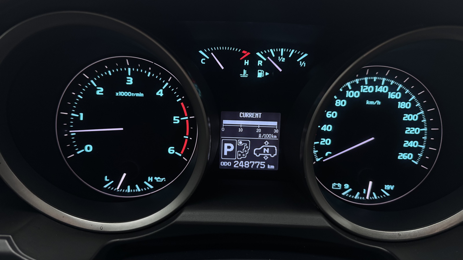 Toyota LAND CRUISER 2011 року, Універсал, Тойота Центр Чернігів "Соллі-Плюс", м.Чернігів | Фото № 13 Toyota LAND CRUISER 2011 року з пробігом 247888 км, Універсал, Тойота Центр Чернігів "Соллі-Плюс", м.Чернігів - 1097000 ГРН | Фото № 13