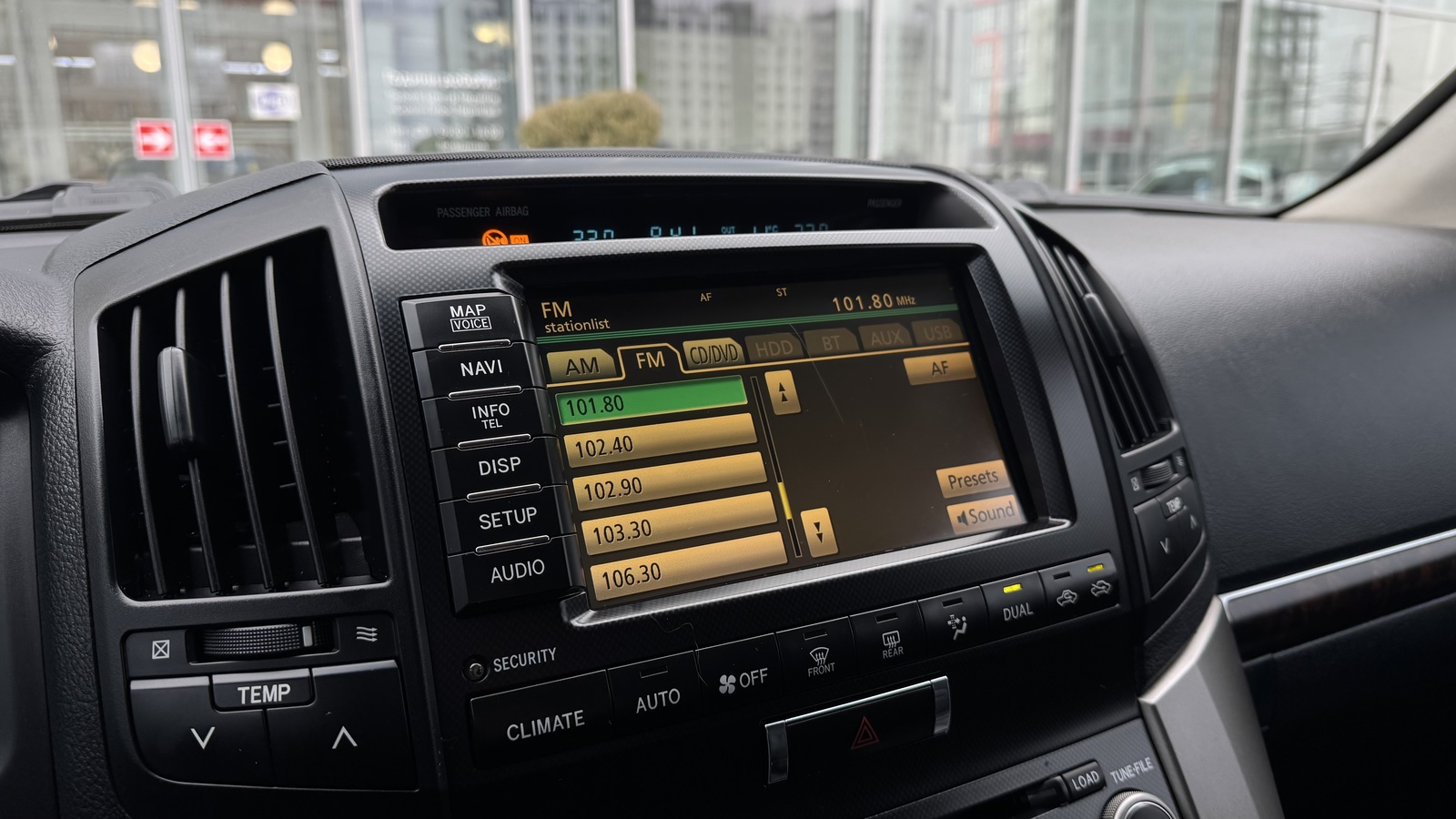 Toyota LAND CRUISER 2011 року, Універсал, Тойота Центр Чернігів "Соллі-Плюс", м.Чернігів | Фото № 14 Toyota LAND CRUISER 2011 року з пробігом 247888 км, Універсал, Тойота Центр Чернігів "Соллі-Плюс", м.Чернігів - 1097000 ГРН | Фото № 14